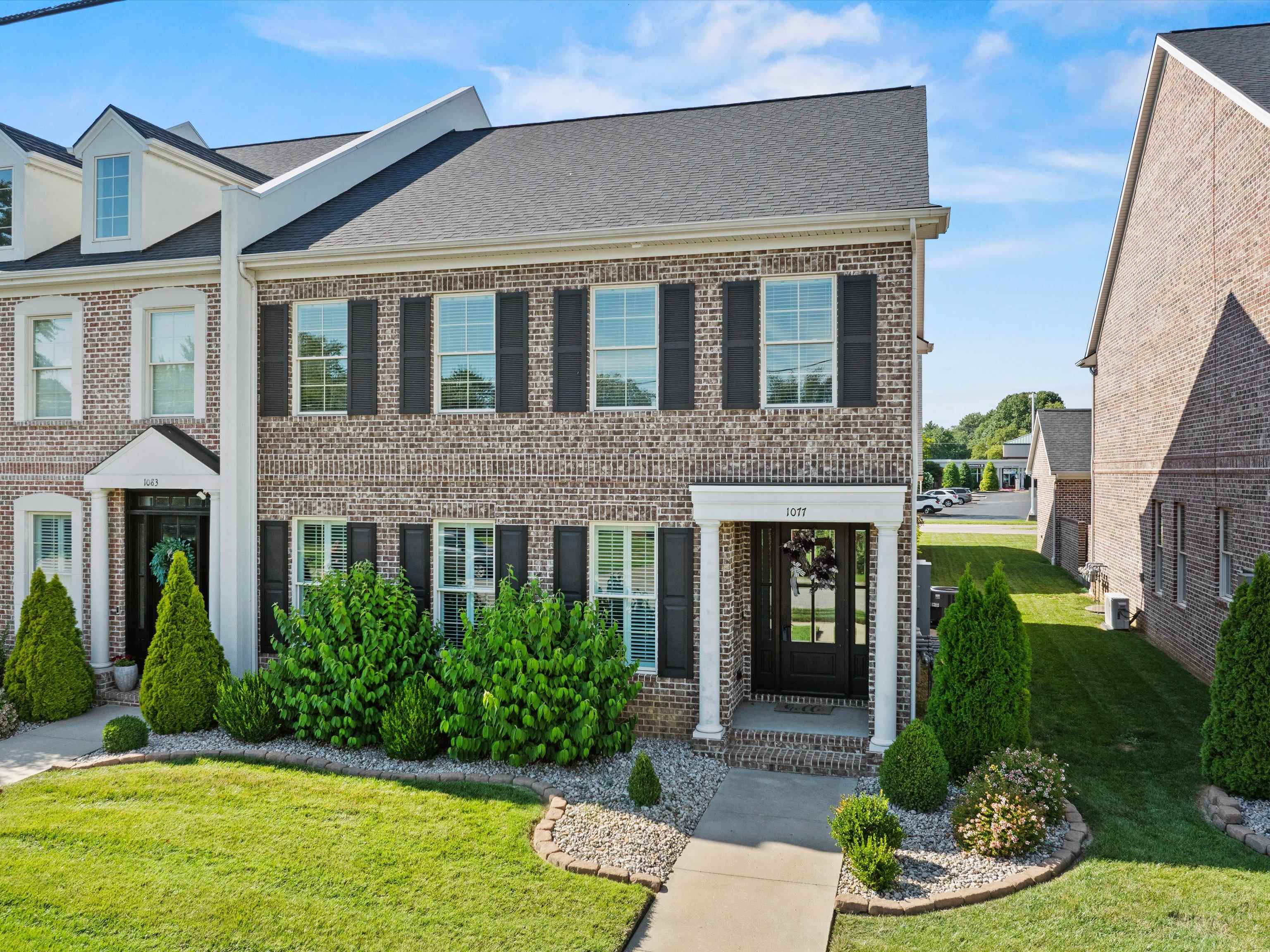 1077 Hill Avenue, Owensboro, Kentucky 42301, 4 Bedrooms Bedrooms, ,3 BathroomsBathrooms,Single Family Residence,For Sale,Hill Avenue,91340