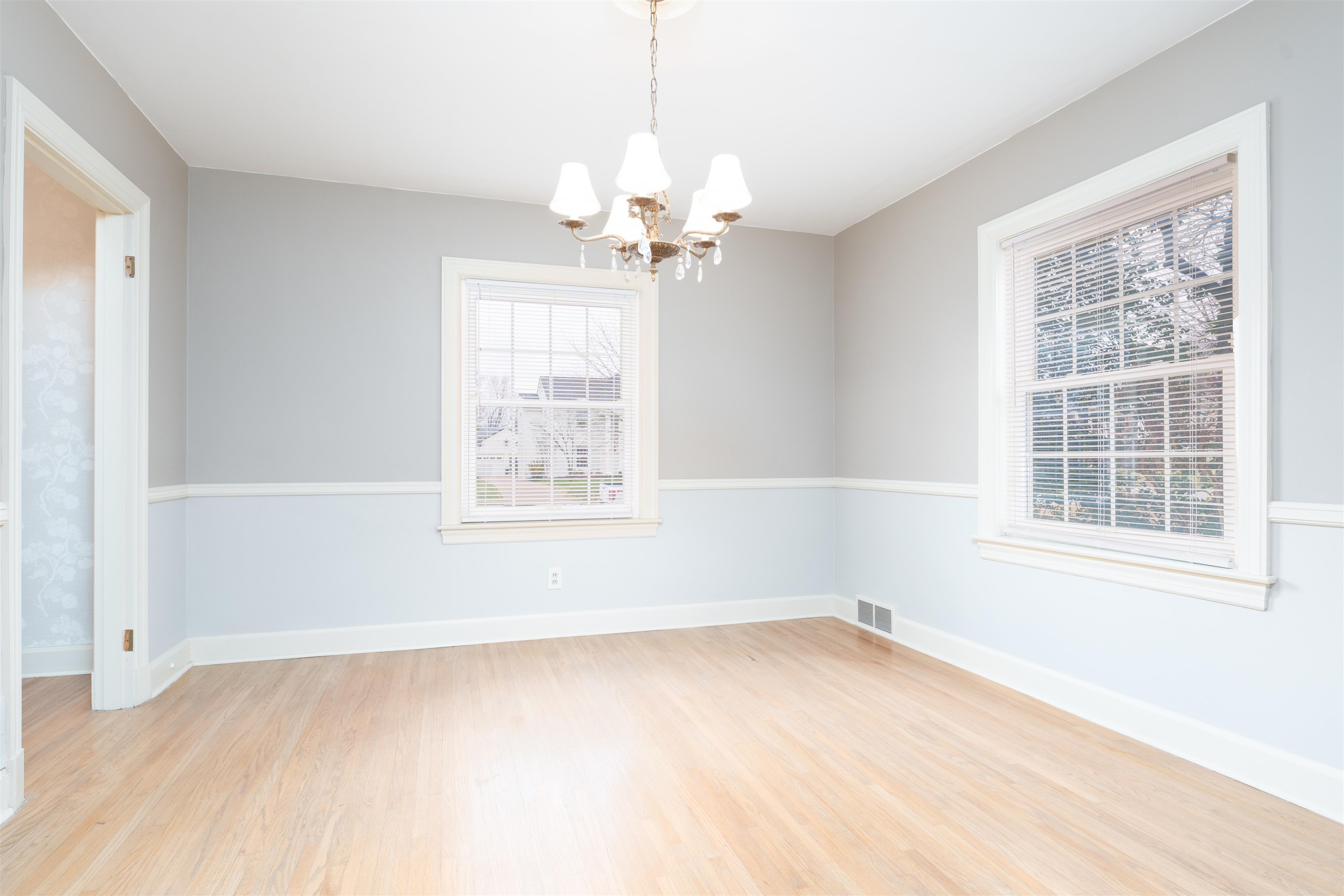 1927 Lexington Ave, Owensboro, Kentucky 42301, 4 Bedrooms Bedrooms, ,2 BathroomsBathrooms,Single Family Residence,For Sale,Lexington Ave,91342