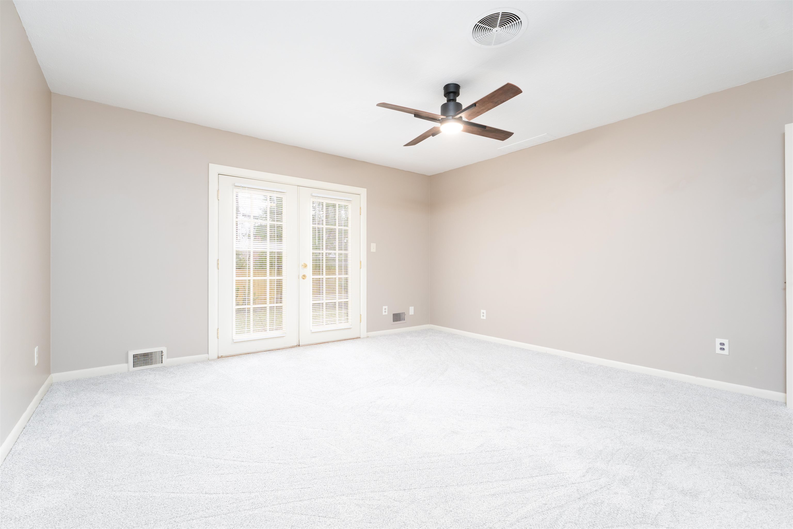 1927 Lexington Ave, Owensboro, Kentucky 42301, 4 Bedrooms Bedrooms, ,2 BathroomsBathrooms,Single Family Residence,For Sale,Lexington Ave,91342