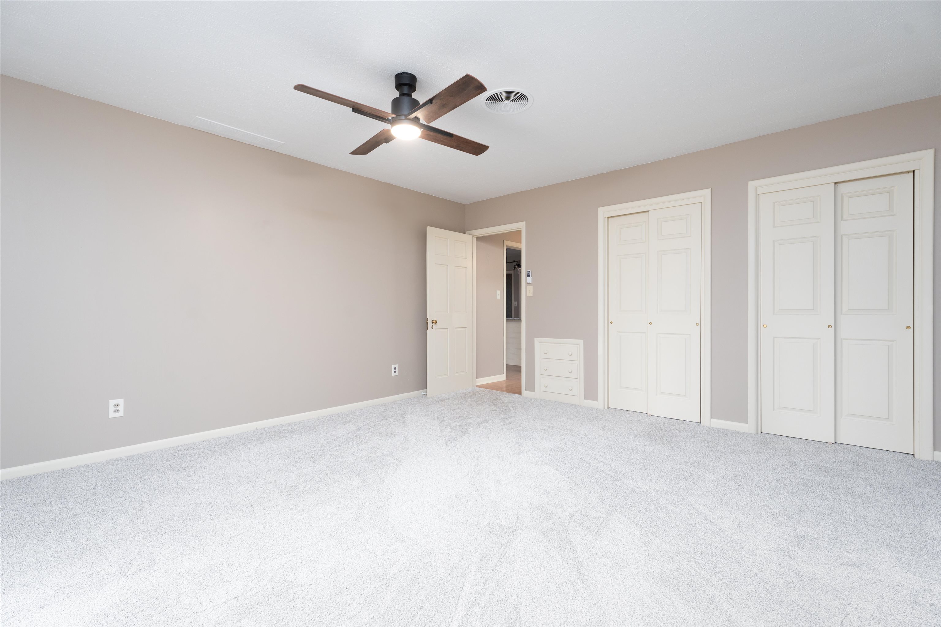 1927 Lexington Ave, Owensboro, Kentucky 42301, 4 Bedrooms Bedrooms, ,2 BathroomsBathrooms,Single Family Residence,For Sale,Lexington Ave,91342
