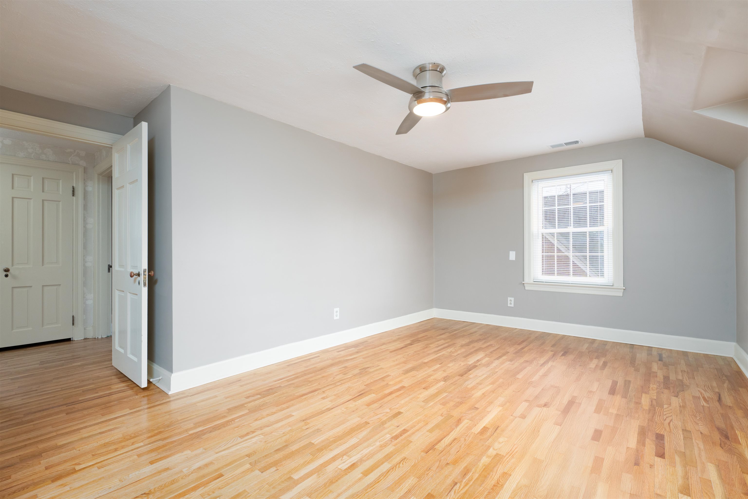 1927 Lexington Ave, Owensboro, Kentucky 42301, 4 Bedrooms Bedrooms, ,2 BathroomsBathrooms,Single Family Residence,For Sale,Lexington Ave,91342