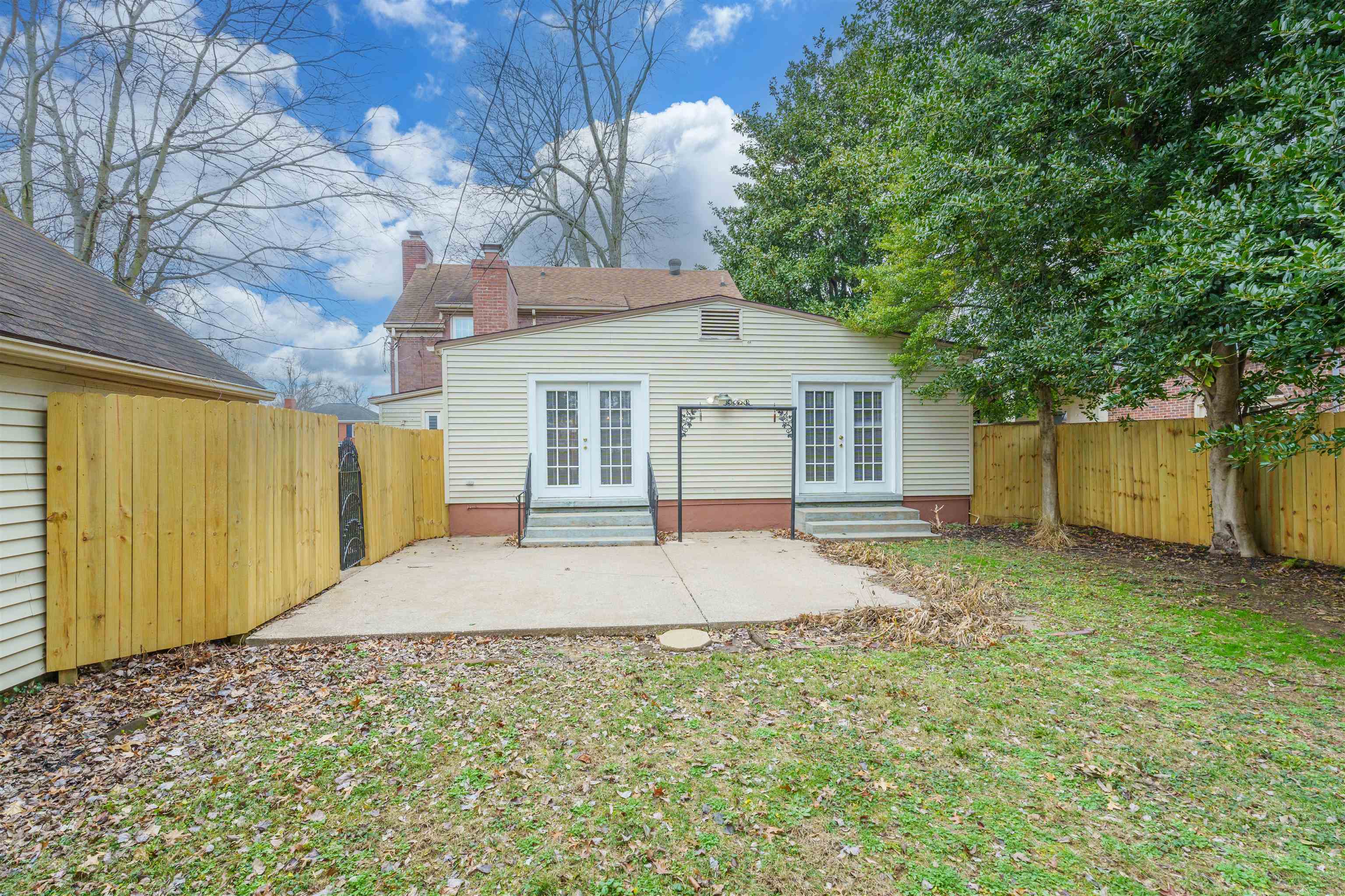 1927 Lexington Ave, Owensboro, Kentucky 42301, 4 Bedrooms Bedrooms, ,2 BathroomsBathrooms,Single Family Residence,For Sale,Lexington Ave,91342
