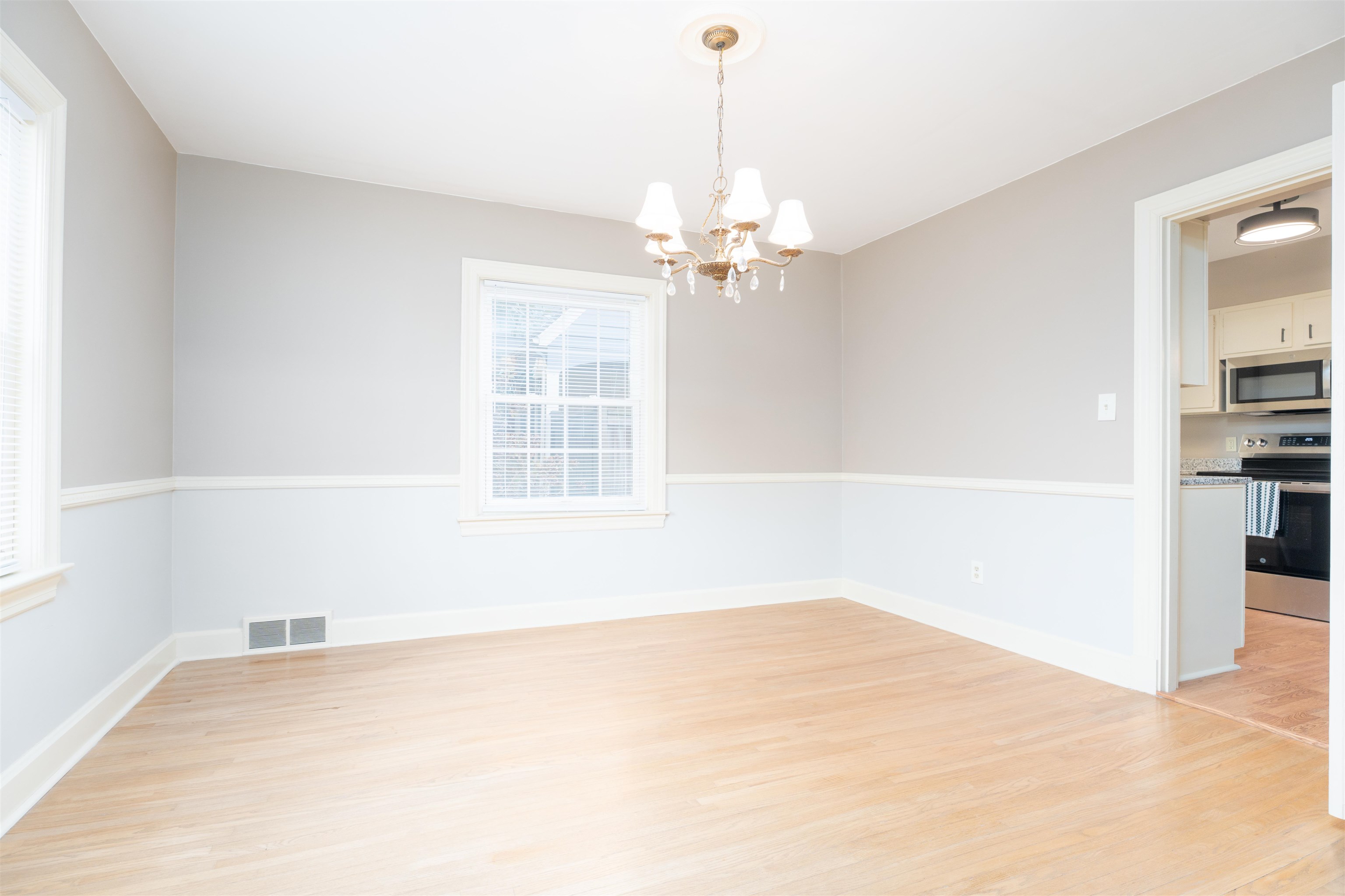 1927 Lexington Ave, Owensboro, Kentucky 42301, 4 Bedrooms Bedrooms, ,2 BathroomsBathrooms,Single Family Residence,For Sale,Lexington Ave,91342