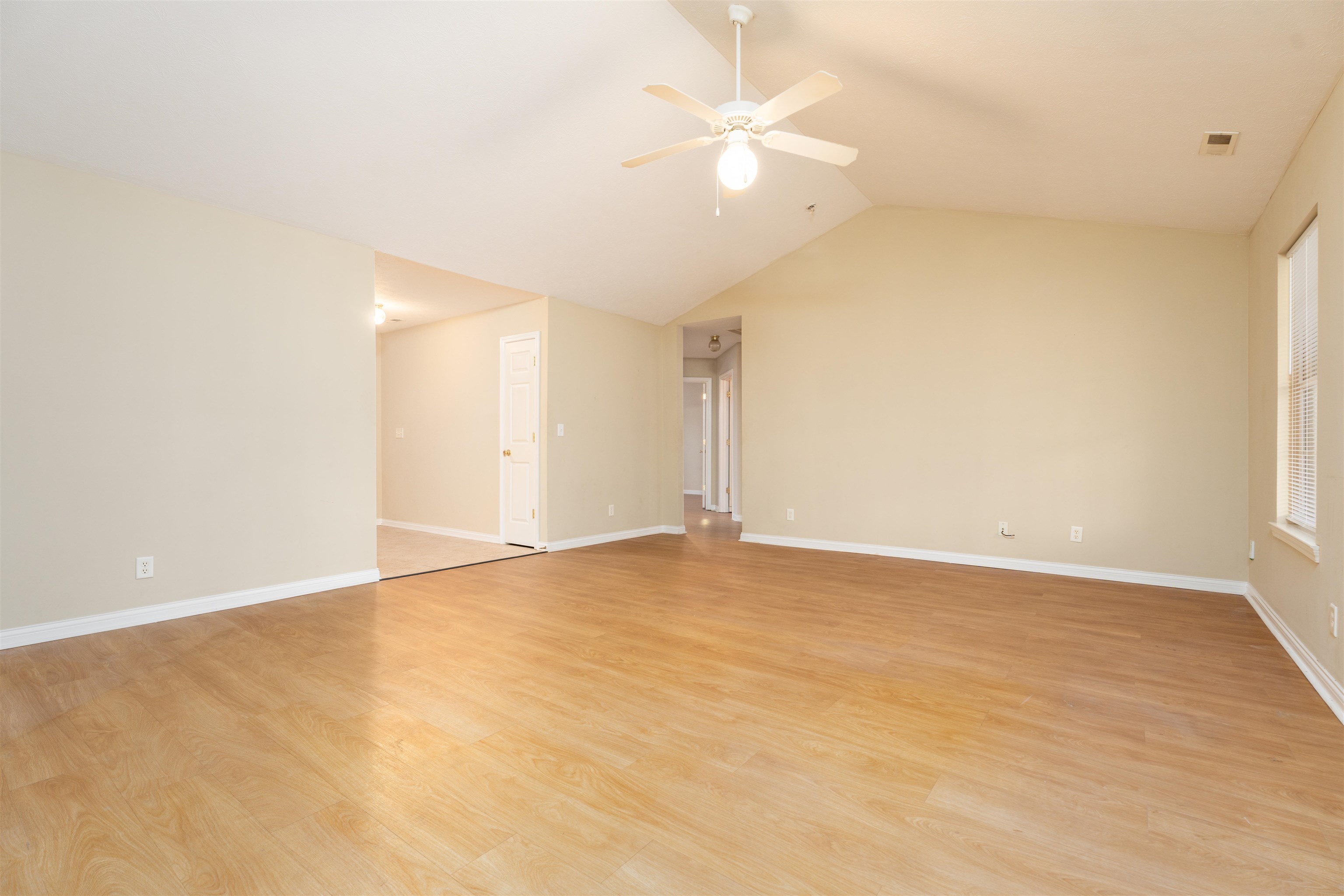 4161 Liberty Pt, Owensboro, Kentucky 42303, 3 Bedrooms Bedrooms, ,2 BathroomsBathrooms,Single Family Residence,For Sale,Liberty Pt,91344