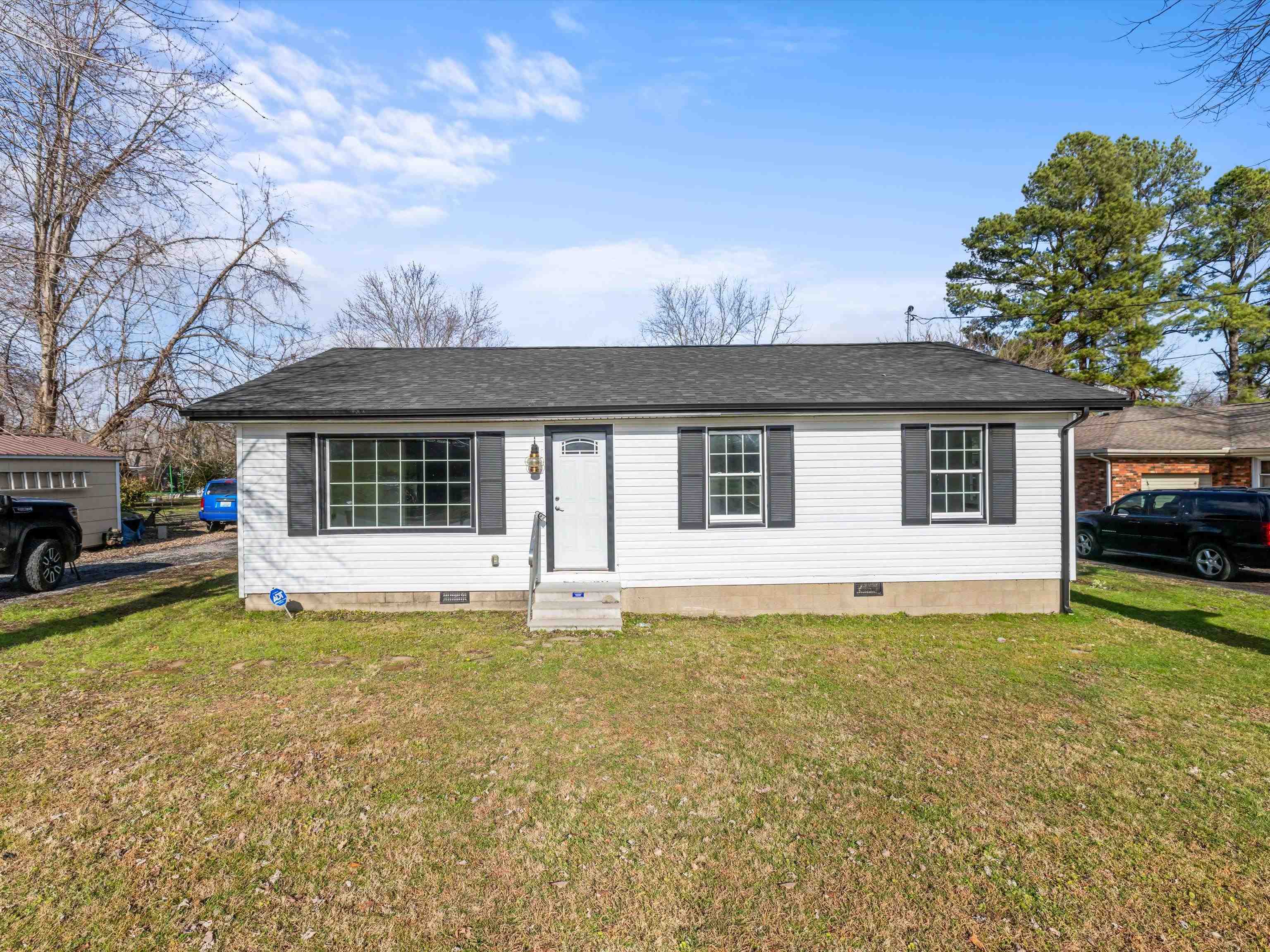 114 Midway Ave, Madisonville, Kentucky 42431, 3 Bedrooms Bedrooms, ,2 BathroomsBathrooms,Single Family Residence,For Sale,Midway Ave,91345