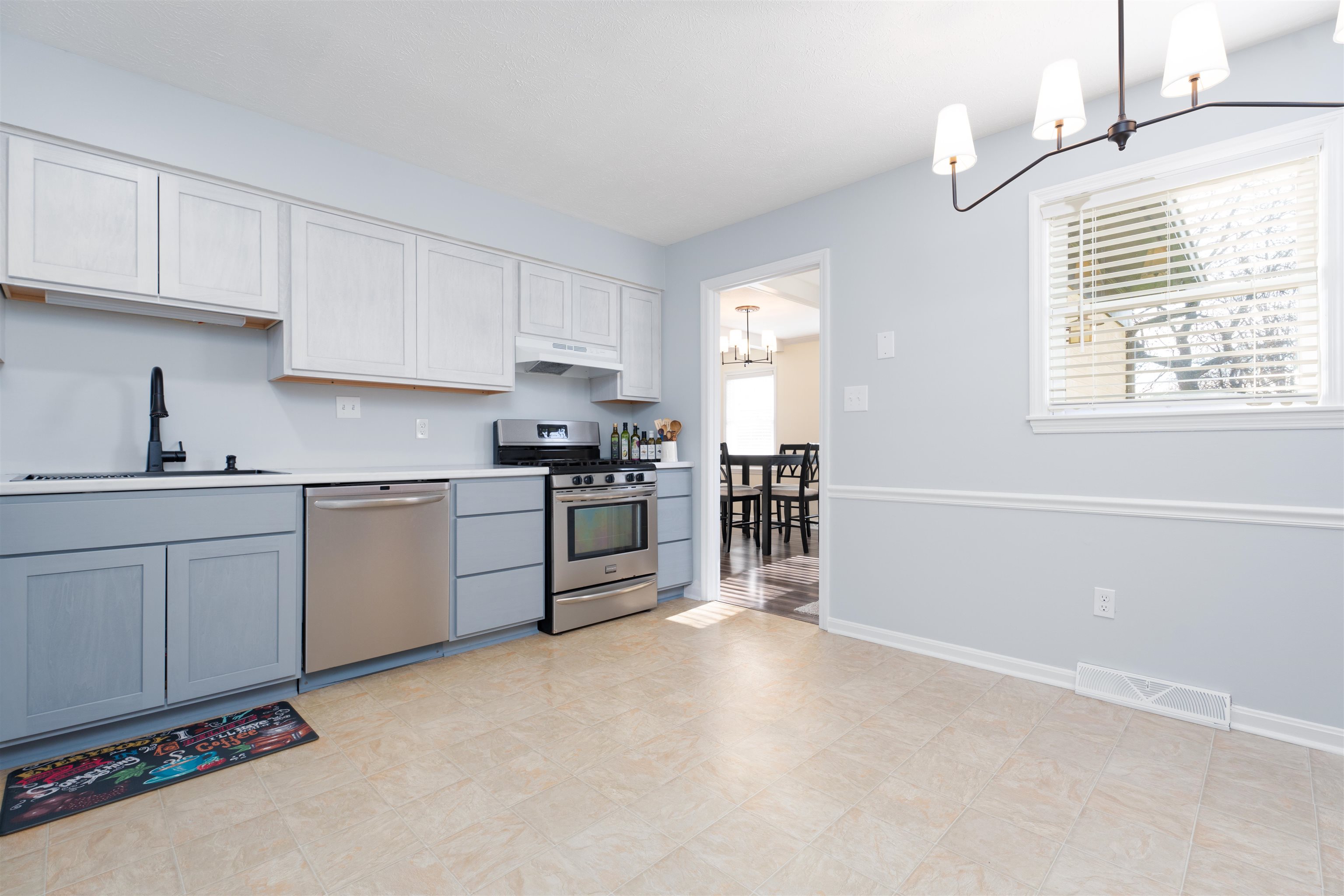 1744 Thistle Court, Owensboro, Kentucky 42301, 3 Bedrooms Bedrooms, ,2 BathroomsBathrooms,Single Family Residence,For Sale,Thistle Court,91346