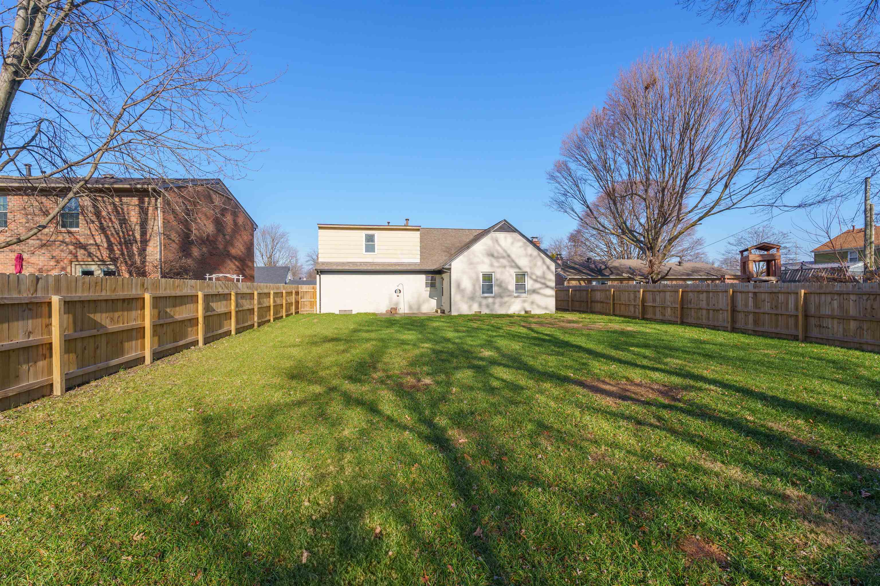 1744 Thistle Court, Owensboro, Kentucky 42301, 3 Bedrooms Bedrooms, ,2 BathroomsBathrooms,Single Family Residence,For Sale,Thistle Court,91346