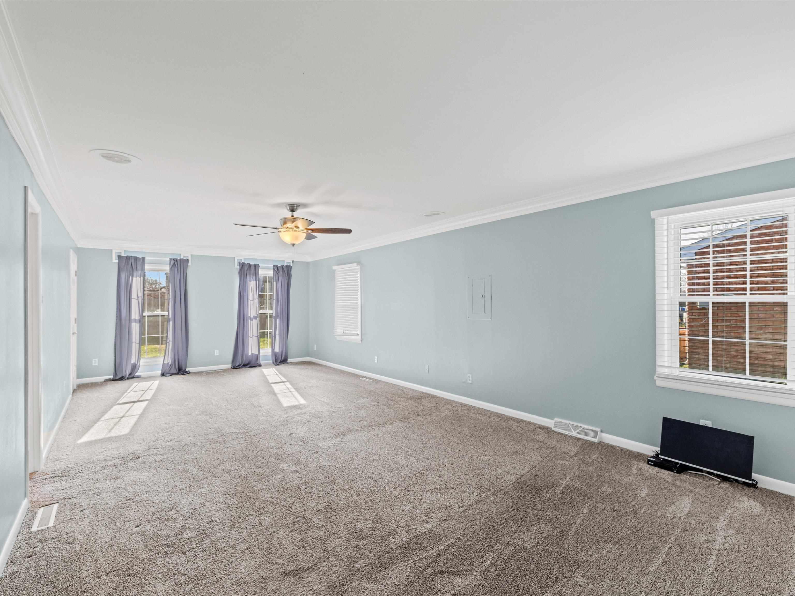 1438 Brentwood Drive, Owensboro, Kentucky 42301, 3 Bedrooms Bedrooms, ,2 BathroomsBathrooms,Single Family Residence,For Sale,Brentwood Drive,91359
