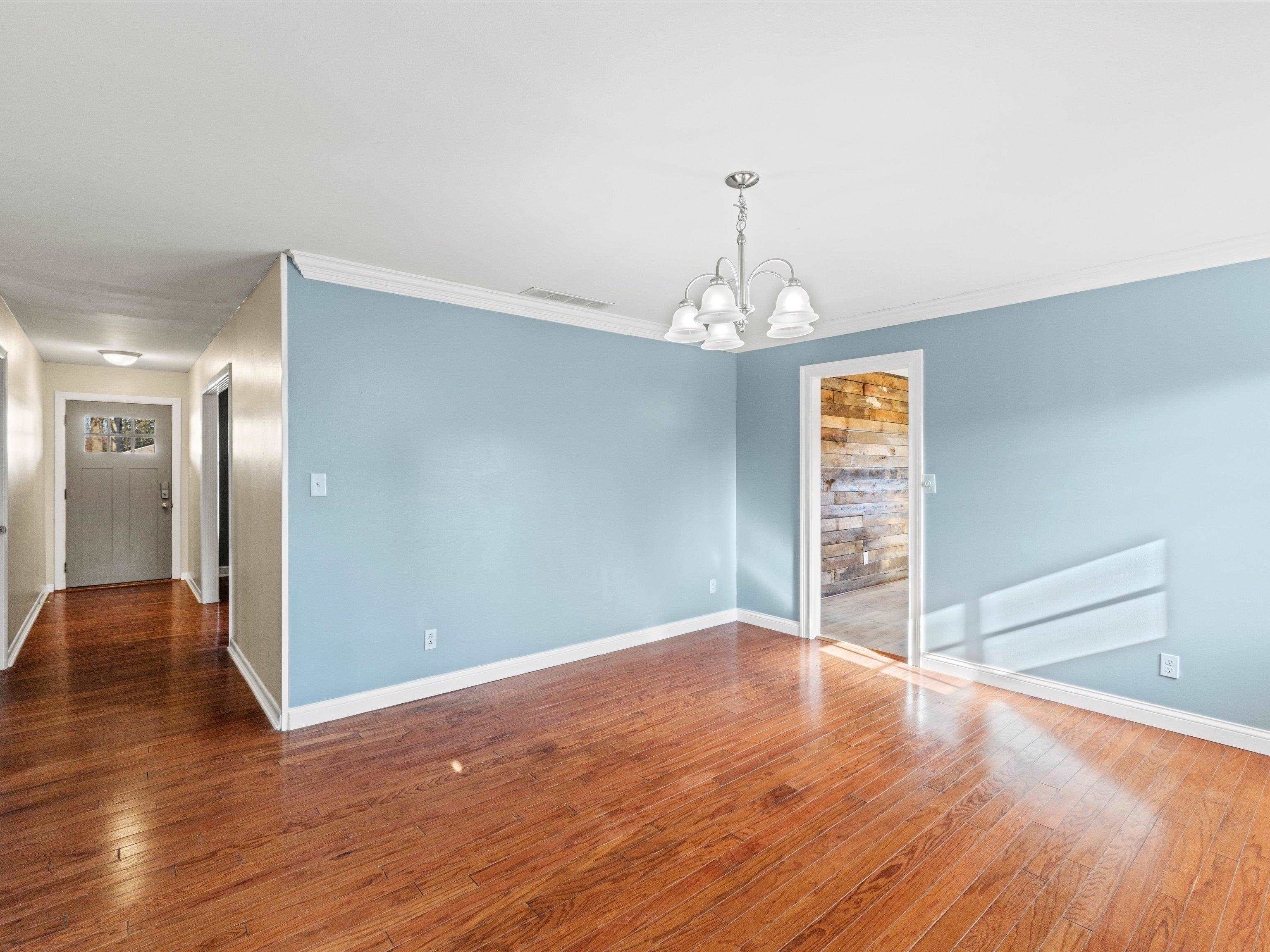 1438 Brentwood Drive, Owensboro, Kentucky 42301, 3 Bedrooms Bedrooms, ,2 BathroomsBathrooms,Single Family Residence,For Sale,Brentwood Drive,91359