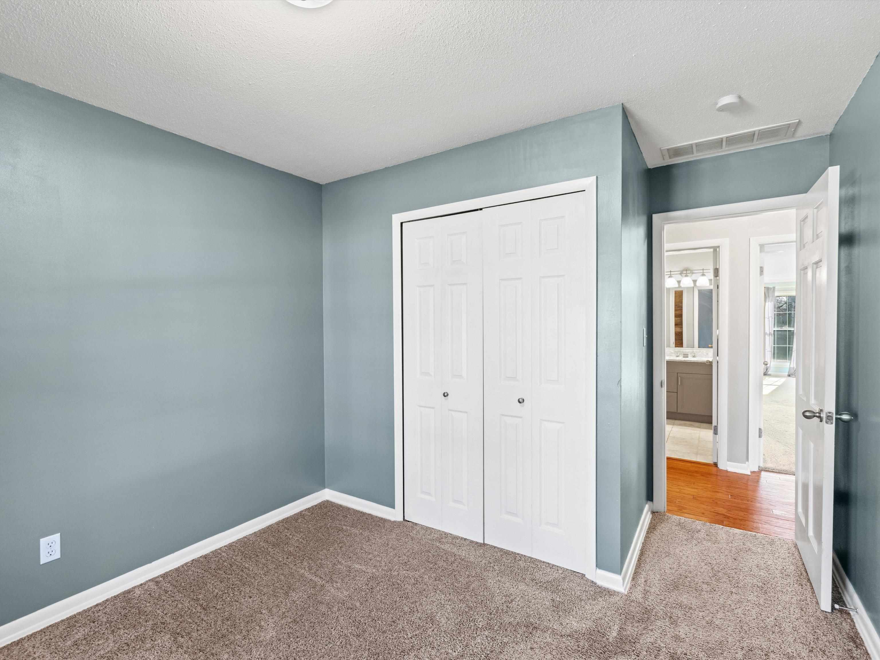 1438 Brentwood Drive, Owensboro, Kentucky 42301, 3 Bedrooms Bedrooms, ,2 BathroomsBathrooms,Single Family Residence,For Sale,Brentwood Drive,91359
