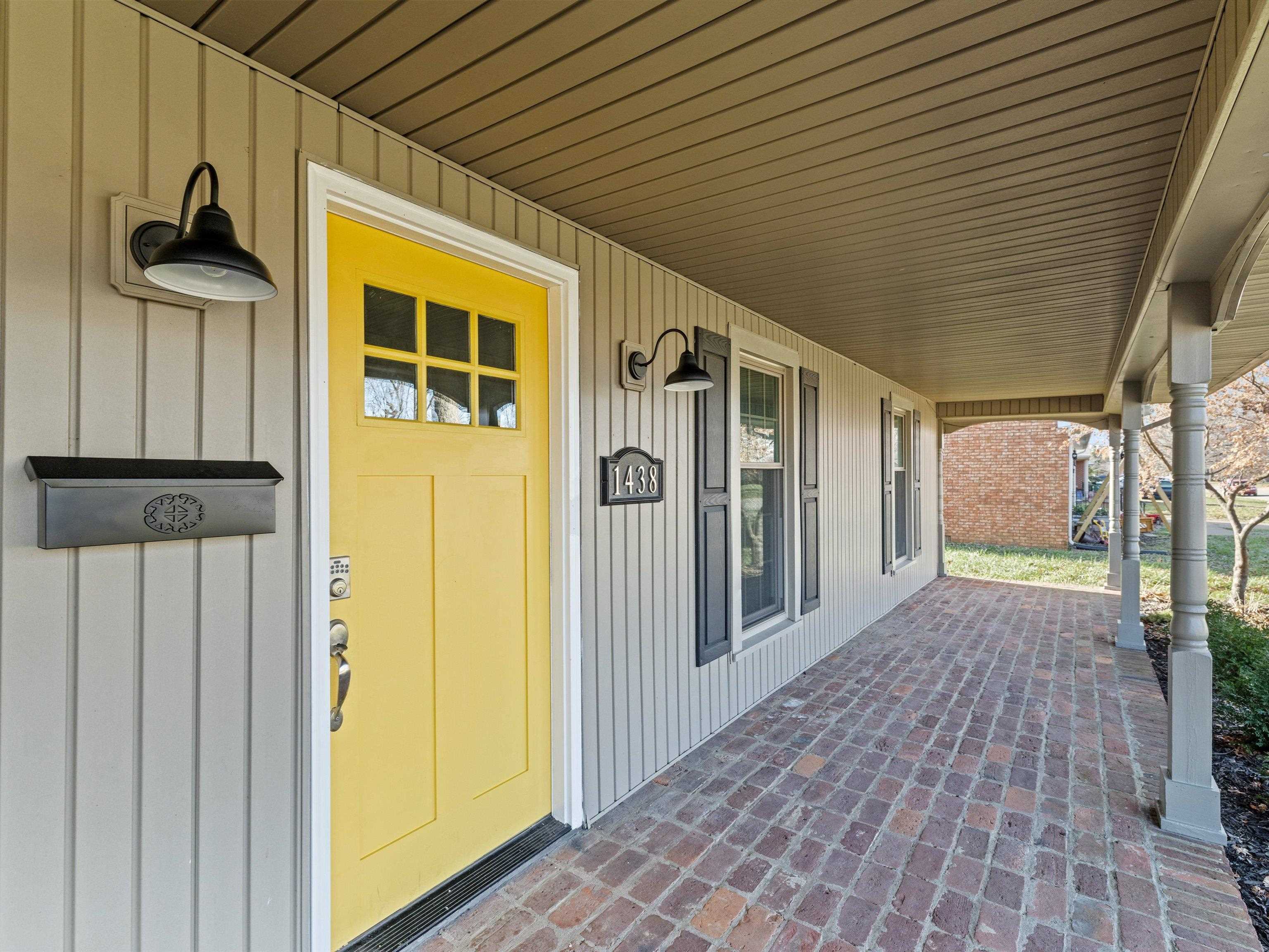 1438 Brentwood Drive, Owensboro, Kentucky 42301, 3 Bedrooms Bedrooms, ,2 BathroomsBathrooms,Single Family Residence,For Sale,Brentwood Drive,91359