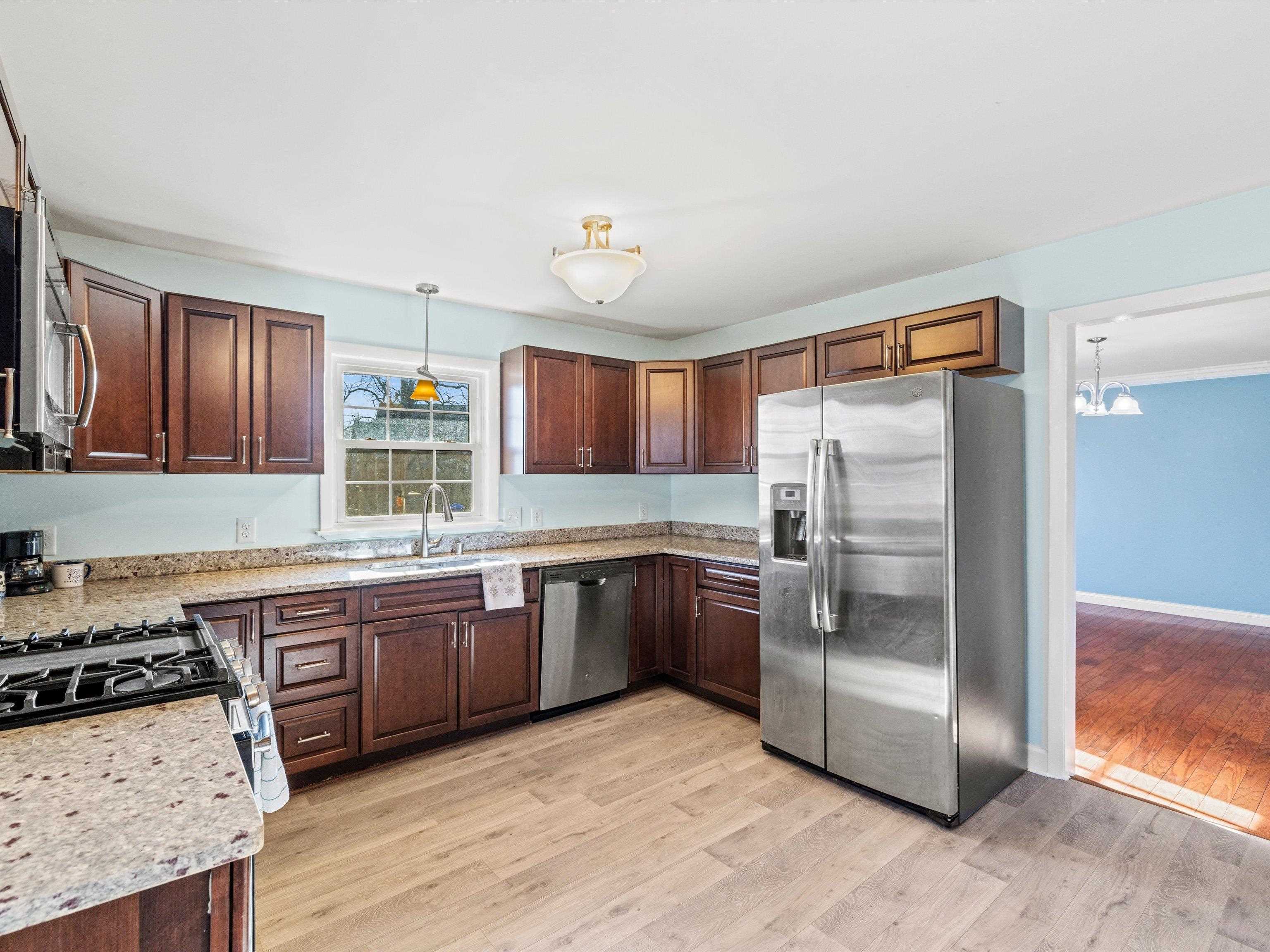 1438 Brentwood Drive, Owensboro, Kentucky 42301, 3 Bedrooms Bedrooms, ,2 BathroomsBathrooms,Single Family Residence,For Sale,Brentwood Drive,91359