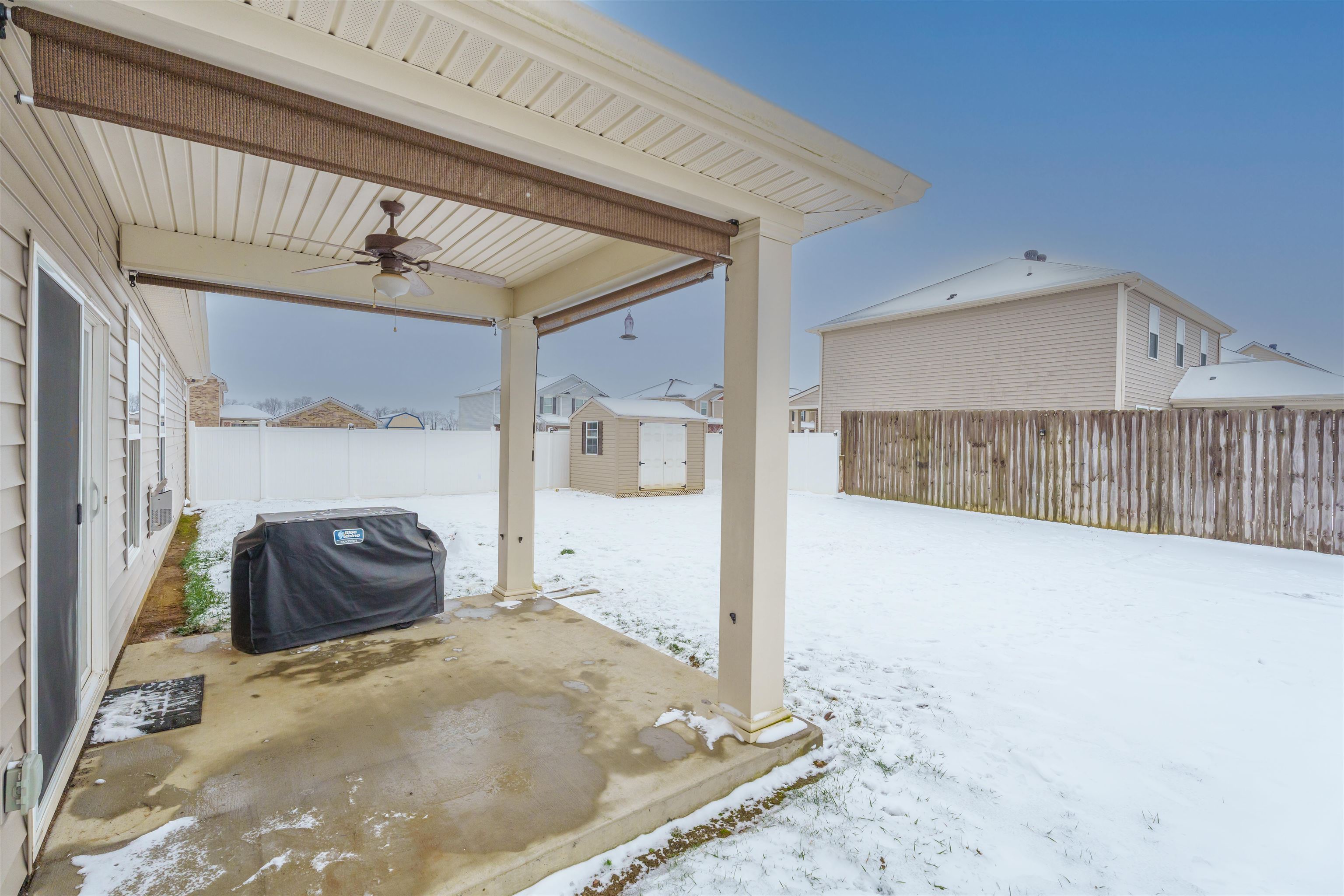 1992 Whispering Meadows Drive, Owensboro, Kentucky 42301, 3 Bedrooms Bedrooms, ,2 BathroomsBathrooms,Single Family Residence,For Sale,Whispering Meadows Drive,91361