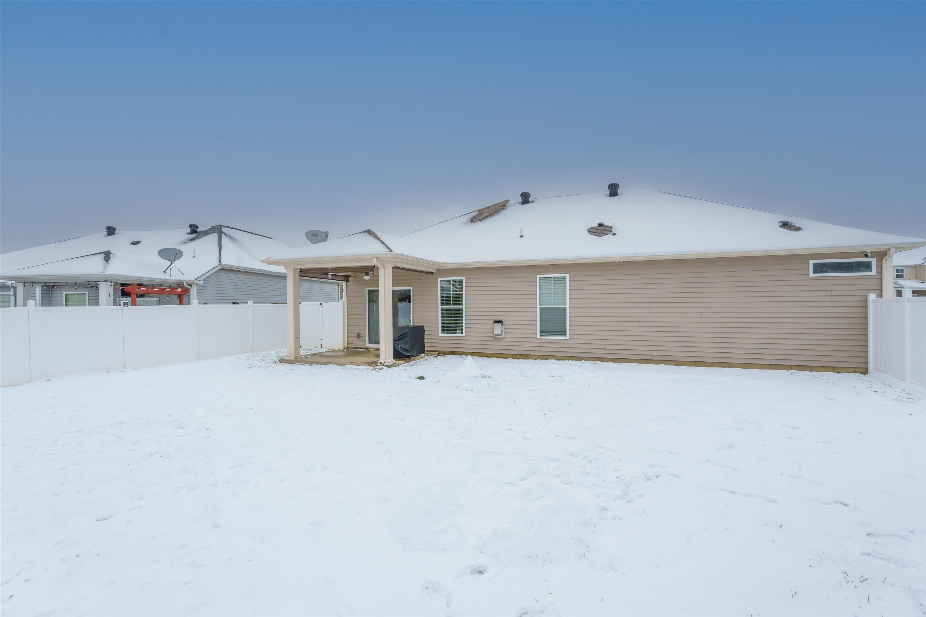 1992 Whispering Meadows Drive, Owensboro, Kentucky 42301, 3 Bedrooms Bedrooms, ,2 BathroomsBathrooms,Single Family Residence,For Sale,Whispering Meadows Drive,91361