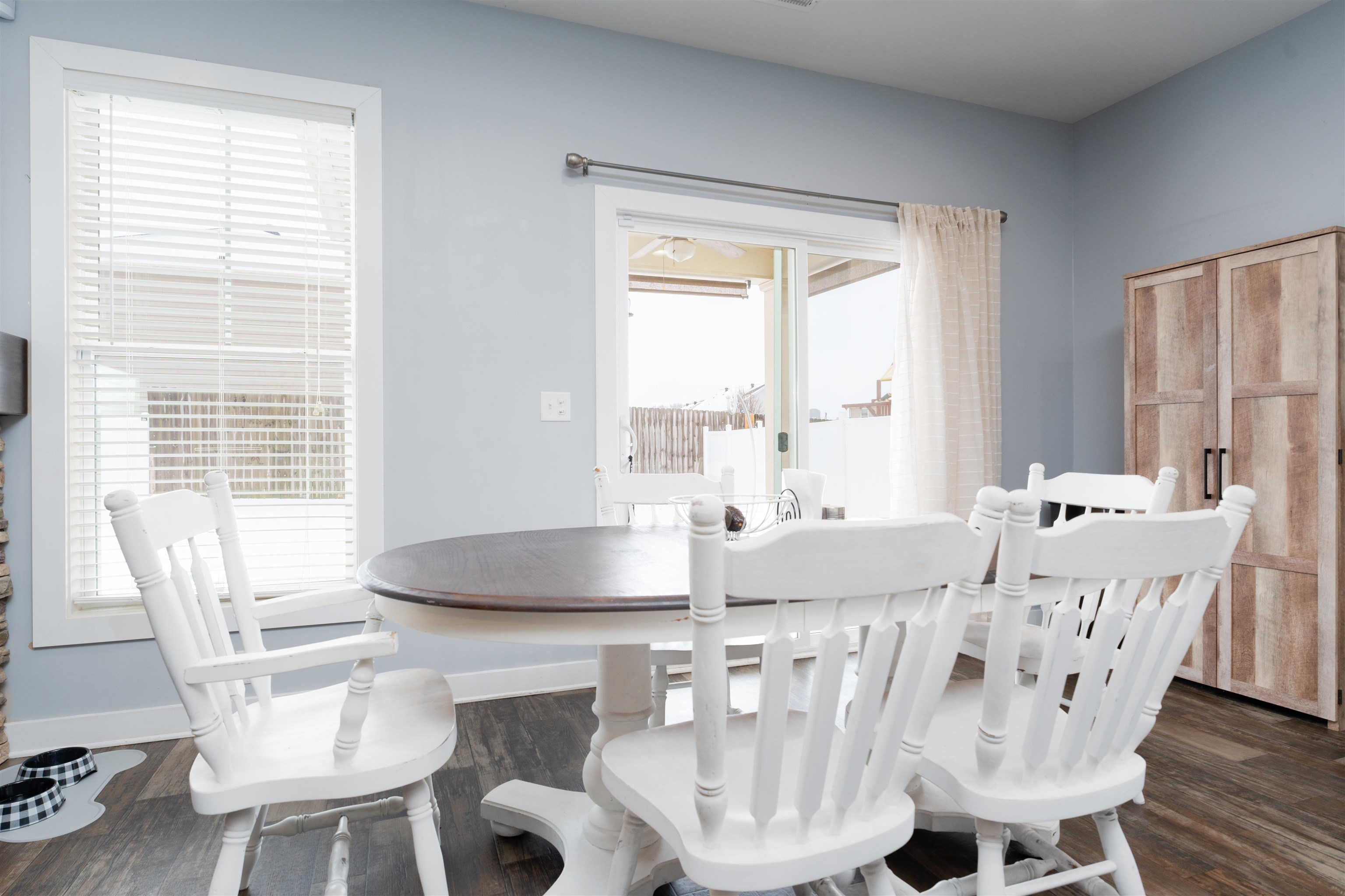 1992 Whispering Meadows Drive, Owensboro, Kentucky 42301, 3 Bedrooms Bedrooms, ,2 BathroomsBathrooms,Single Family Residence,For Sale,Whispering Meadows Drive,91361