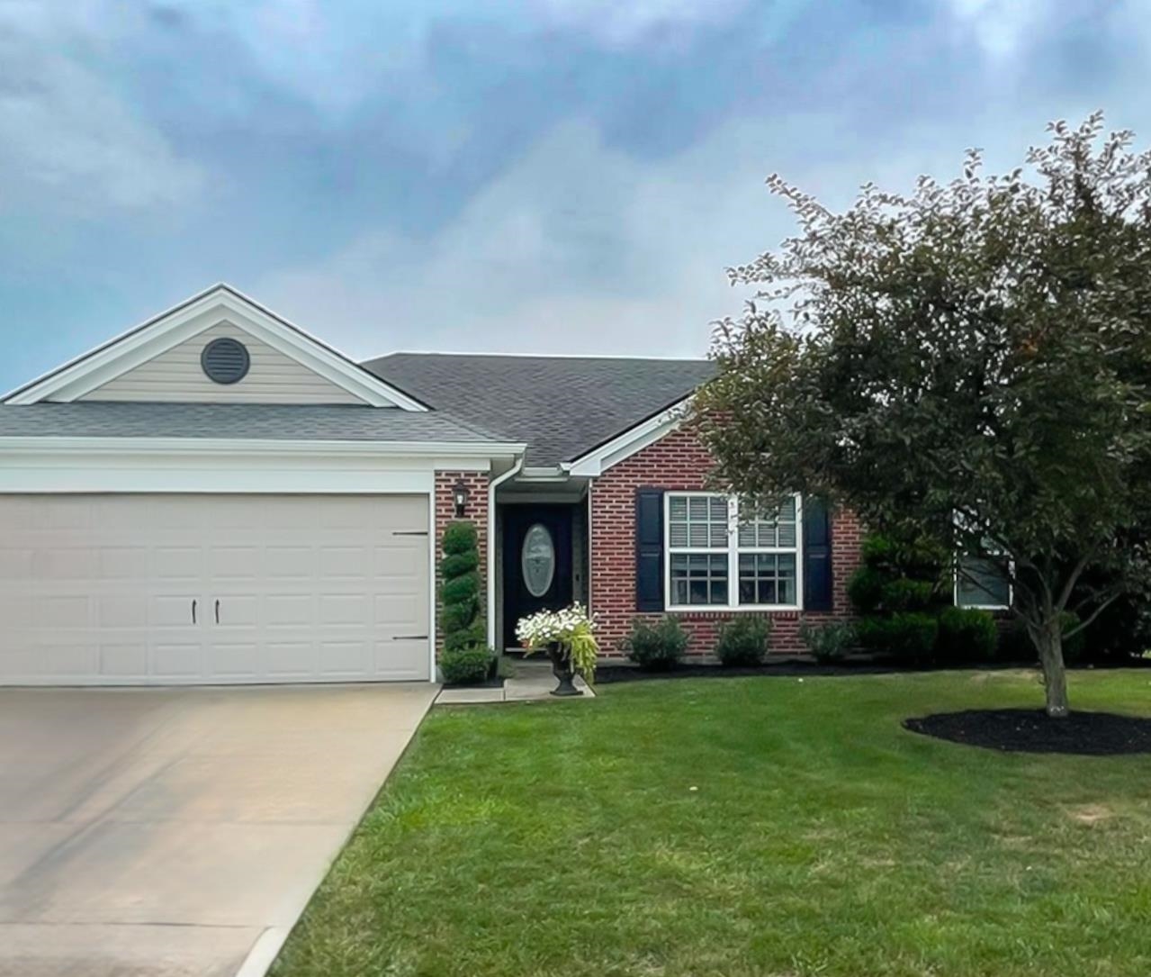 2412 Trails Run Pt, Owensboro, Kentucky 42303, 3 Bedrooms Bedrooms, ,2 BathroomsBathrooms,Single Family Residence,For Sale,Trails Run Pt,91365