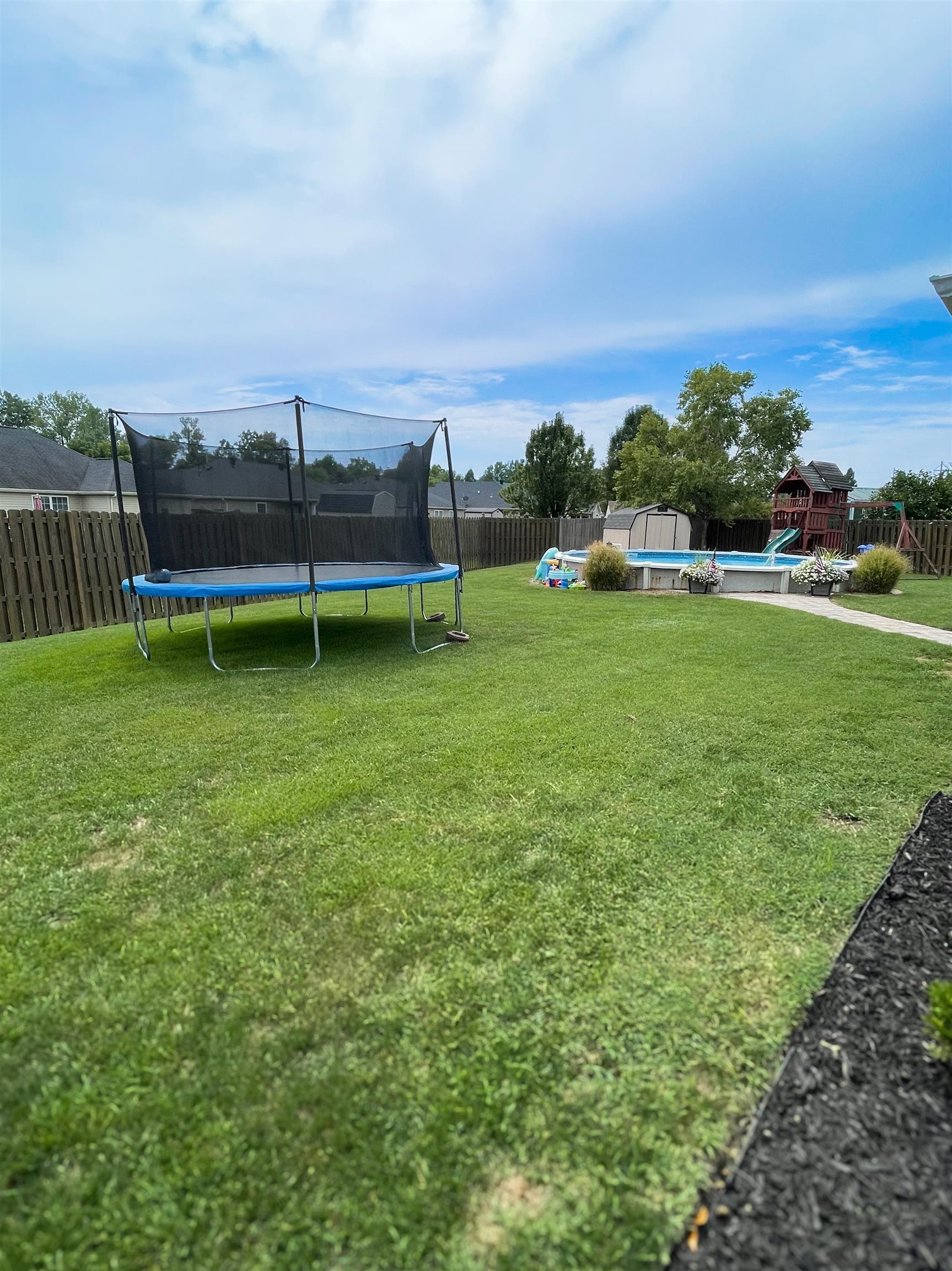 2412 Trails Run Pt, Owensboro, Kentucky 42303, 3 Bedrooms Bedrooms, ,2 BathroomsBathrooms,Single Family Residence,For Sale,Trails Run Pt,91365