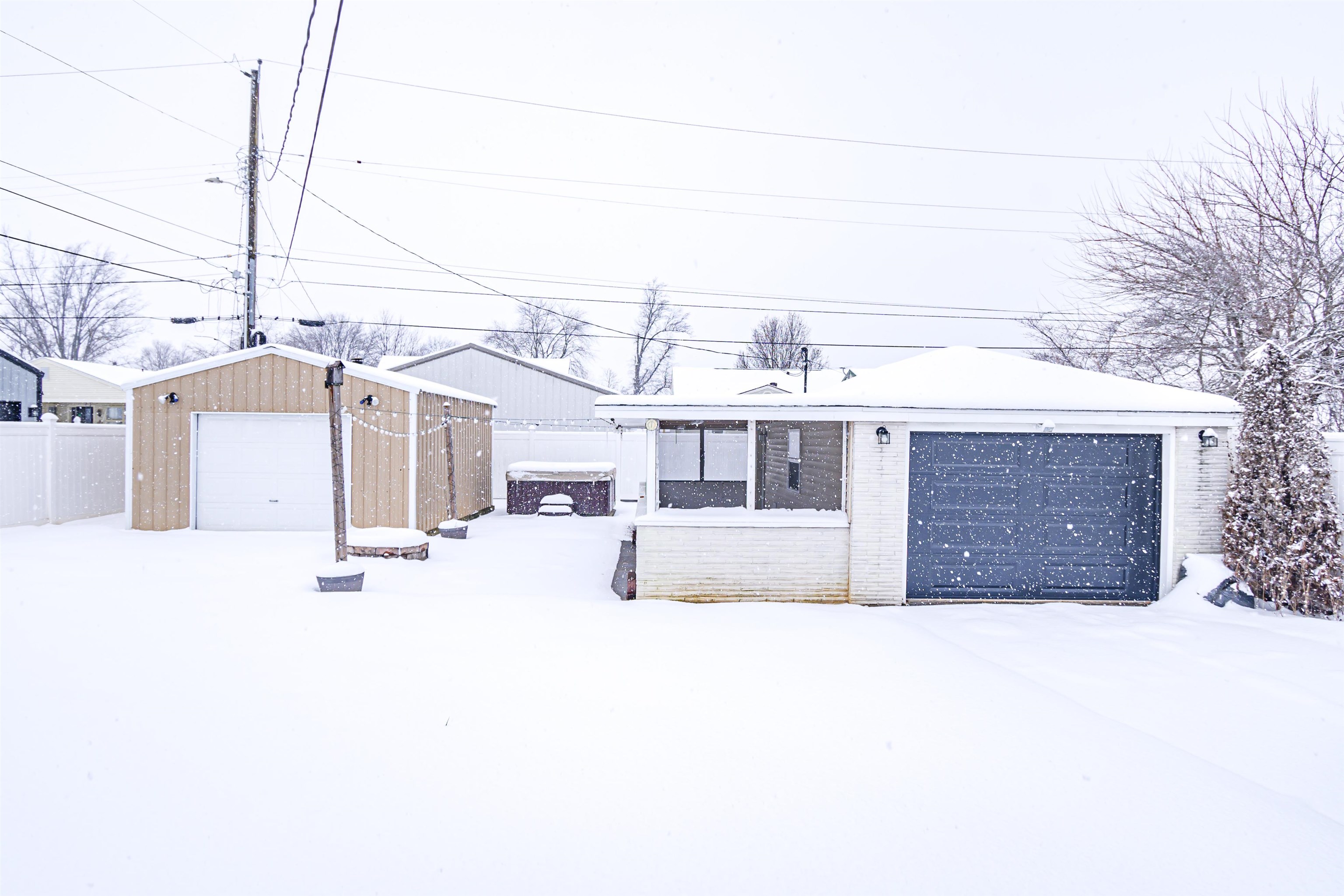 248 Redbud Rd., Owensboro, Kentucky 42303, 2 Bedrooms Bedrooms, ,1 BathroomBathrooms,Single Family Residence,For Sale,Redbud Rd.,91377