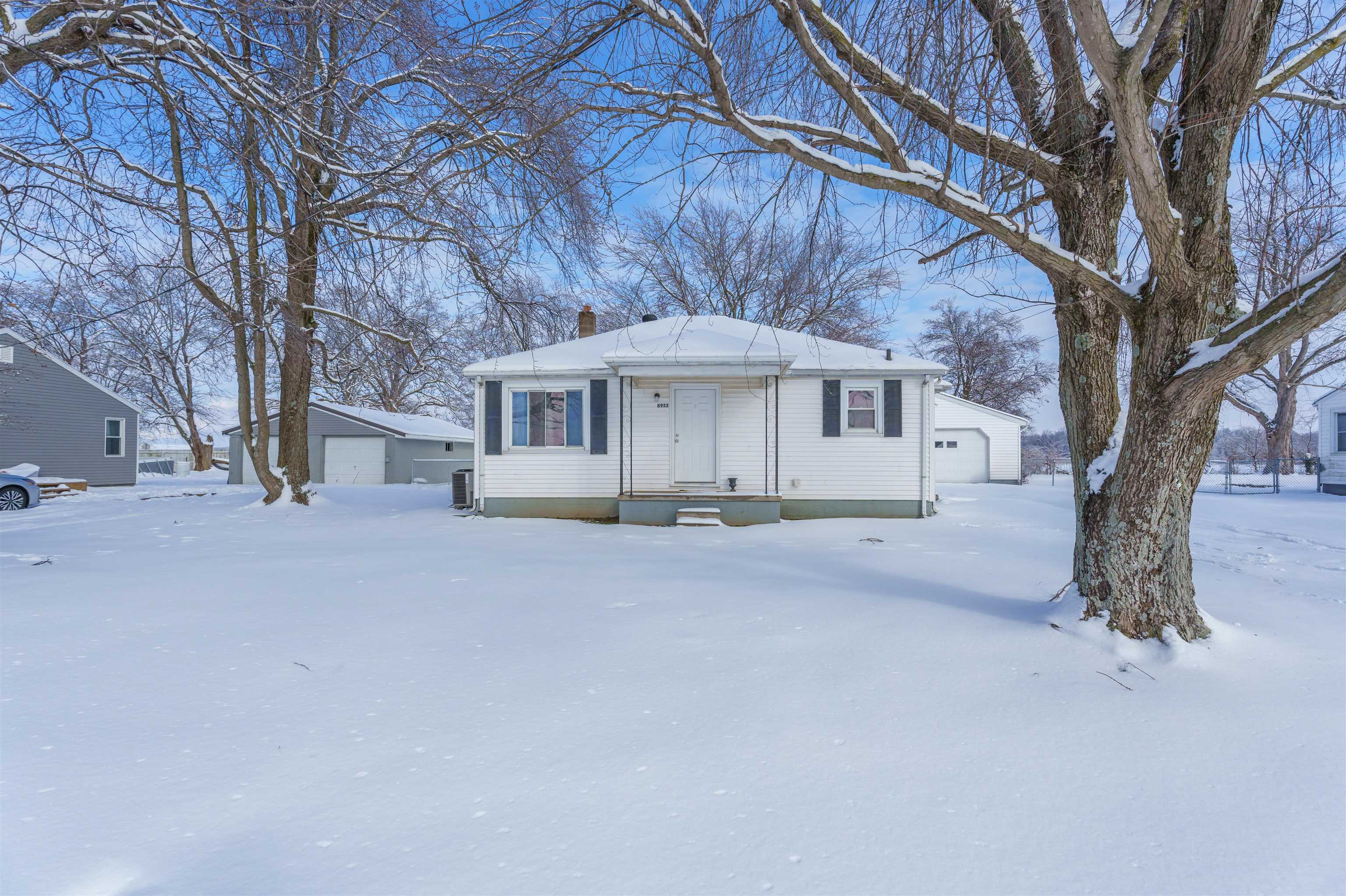 8953 US HWY 60 W, Owensboro, Kentucky 42301, 2 Bedrooms Bedrooms, ,1 BathroomBathrooms,Single Family Residence,For Sale,US HWY 60 W,91382