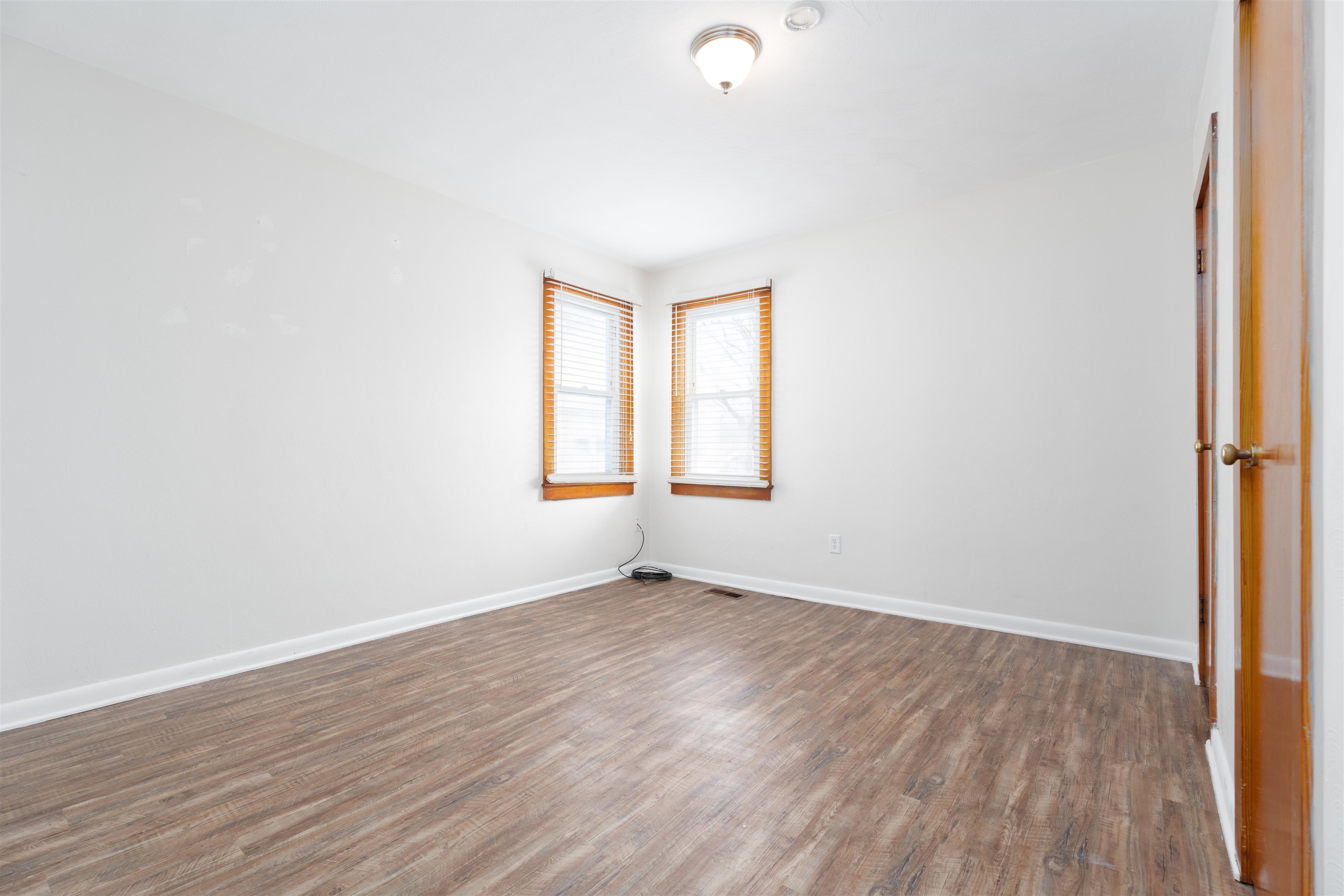 8953 US HWY 60 W, Owensboro, Kentucky 42301, 2 Bedrooms Bedrooms, ,1 BathroomBathrooms,Single Family Residence,For Sale,US HWY 60 W,91382