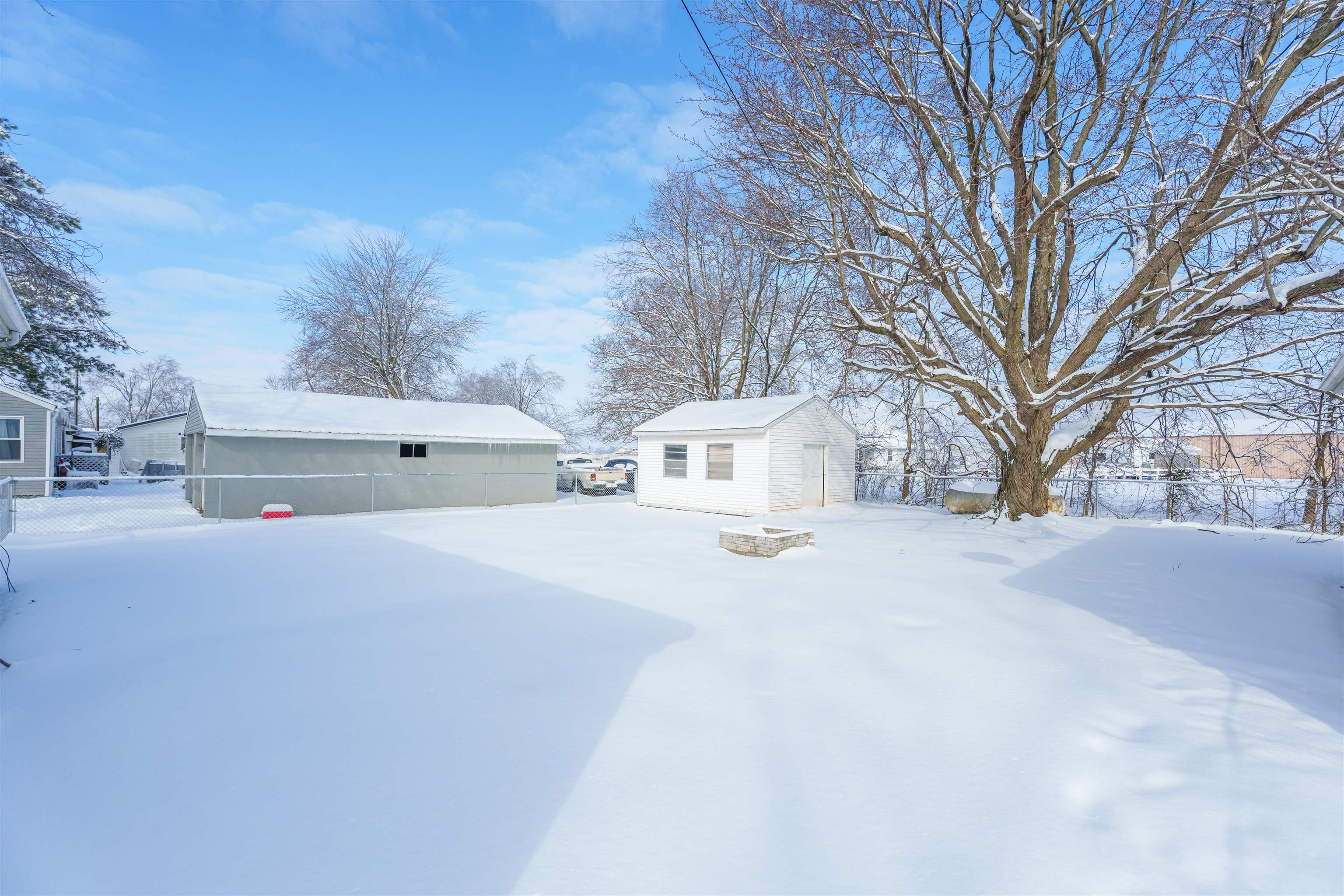 8953 US HWY 60 W, Owensboro, Kentucky 42301, 2 Bedrooms Bedrooms, ,1 BathroomBathrooms,Single Family Residence,For Sale,US HWY 60 W,91382