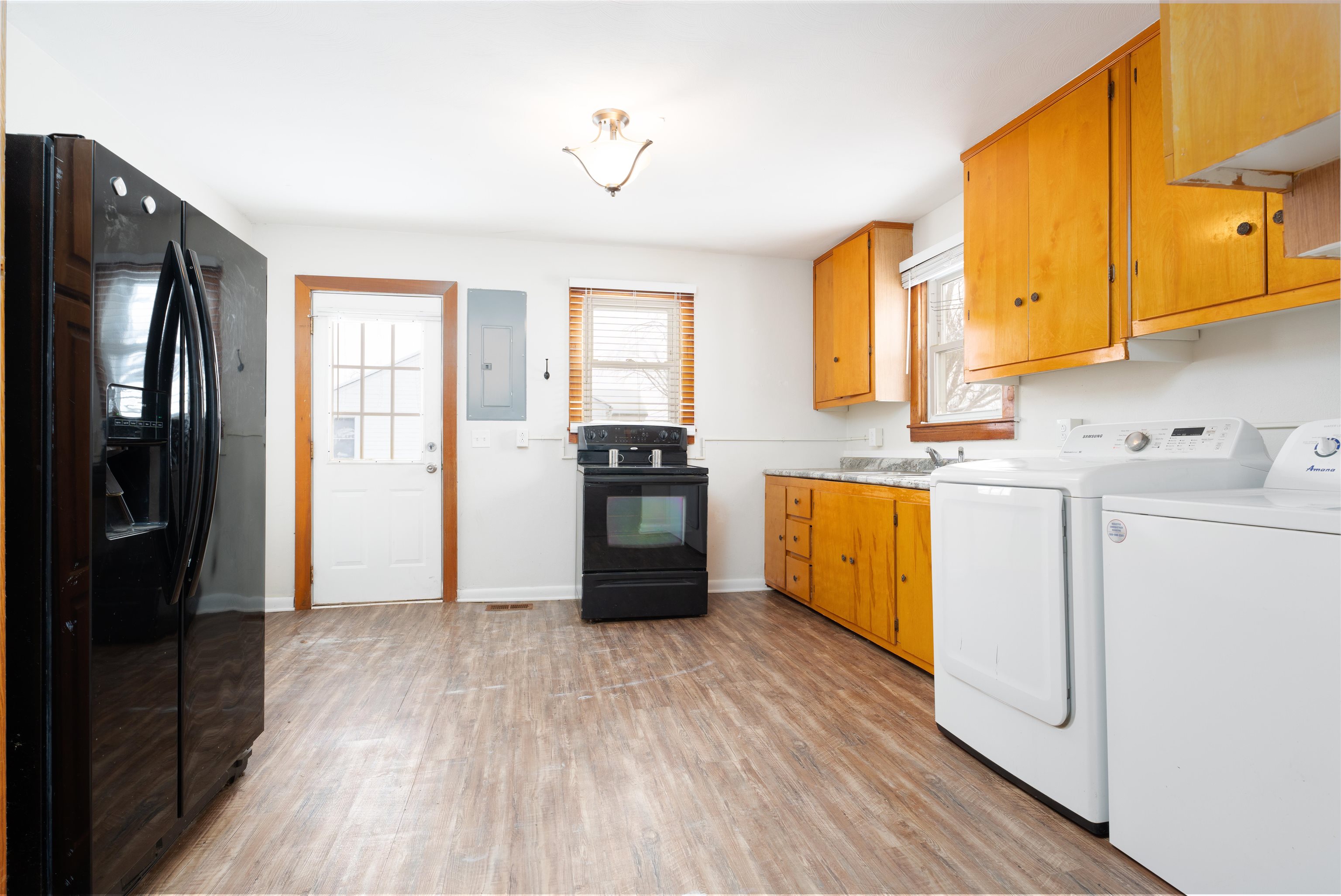8953 US HWY 60 W, Owensboro, Kentucky 42301, 2 Bedrooms Bedrooms, ,1 BathroomBathrooms,Single Family Residence,For Sale,US HWY 60 W,91382