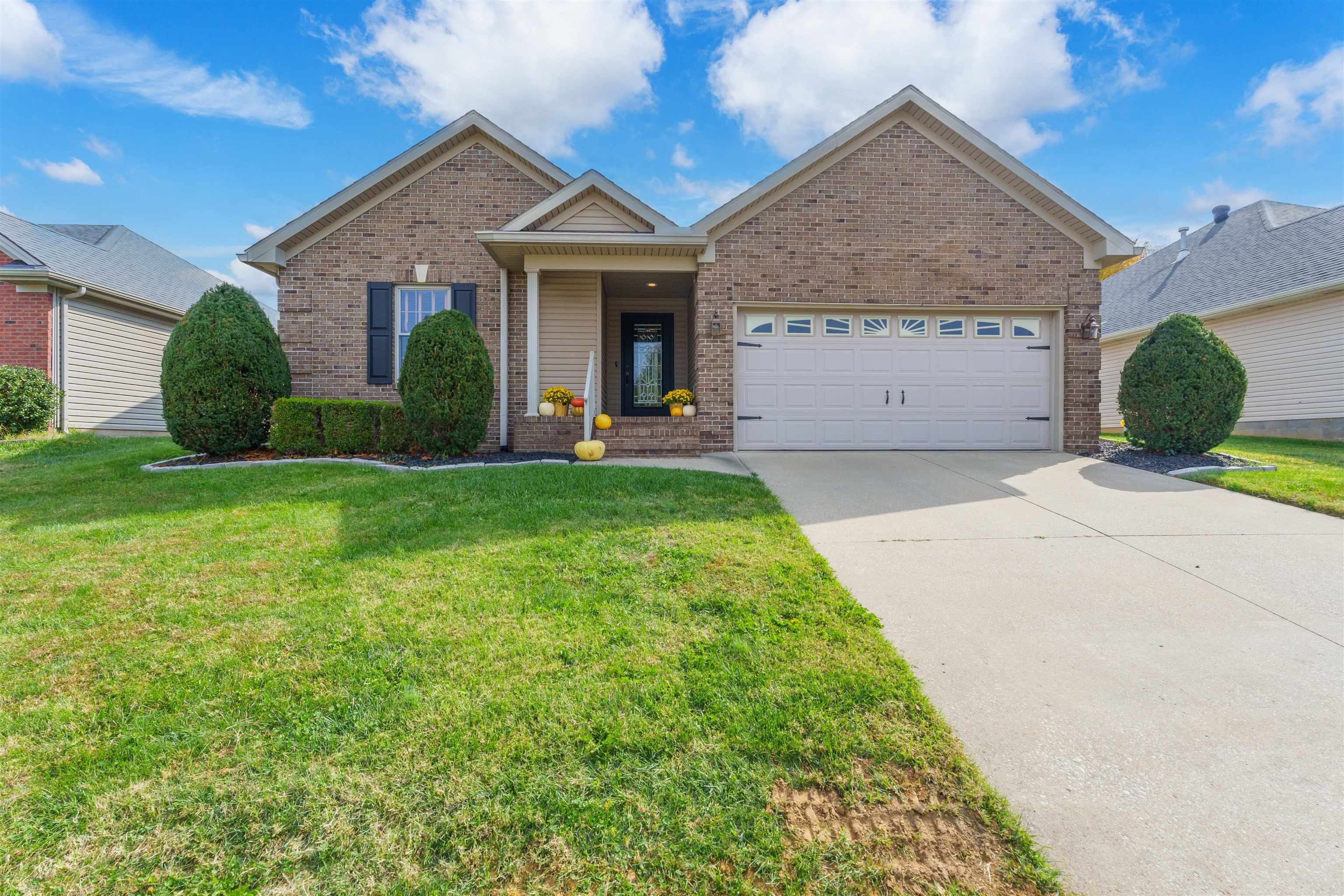 5012 Diamond Drive, Owensboro, Kentucky 42303, 3 Bedrooms Bedrooms, ,2 BathroomsBathrooms,Single Family Residence,For Sale,Diamond Drive,91386