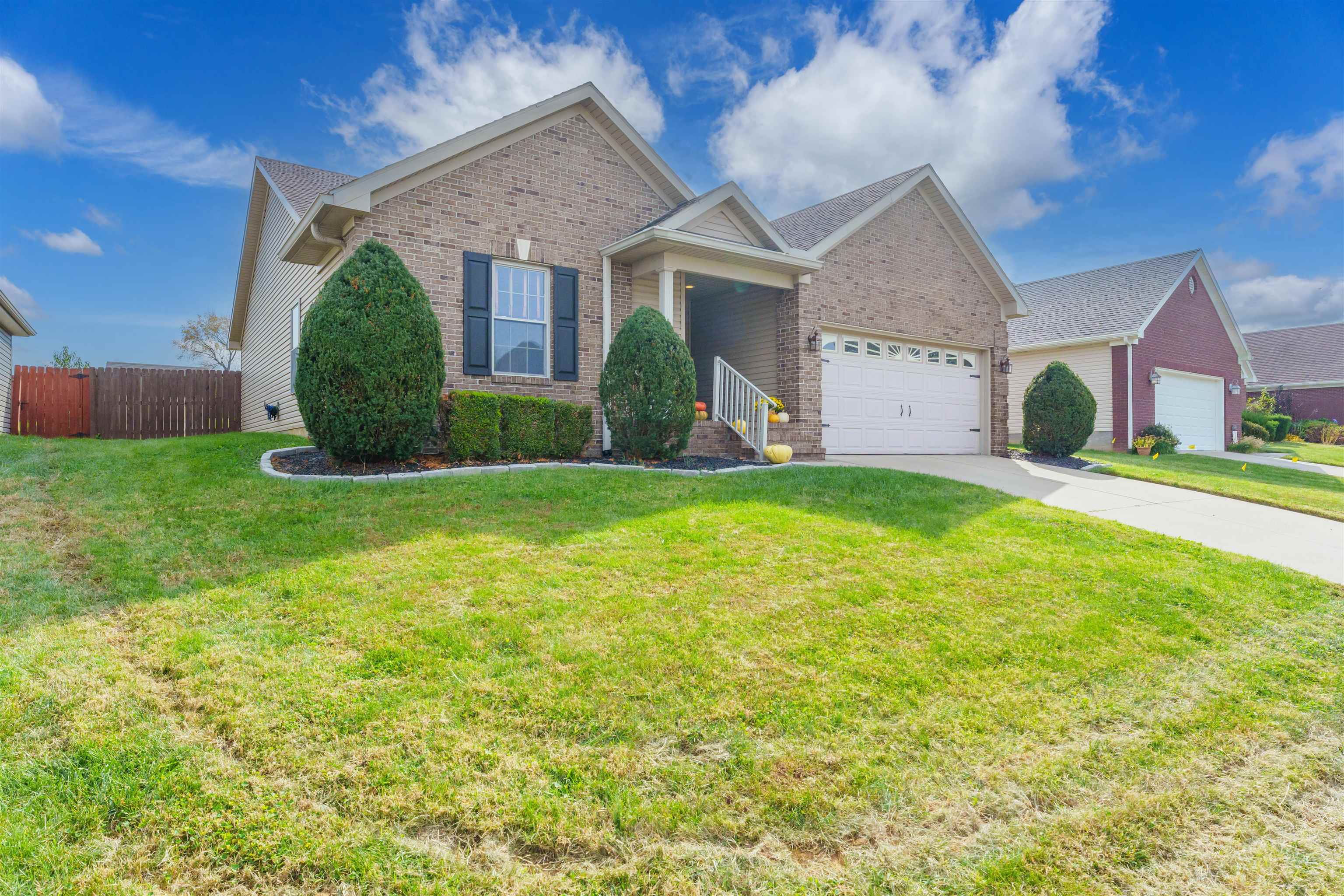 5012 Diamond Drive, Owensboro, Kentucky 42303, 3 Bedrooms Bedrooms, ,2 BathroomsBathrooms,Single Family Residence,For Sale,Diamond Drive,91386