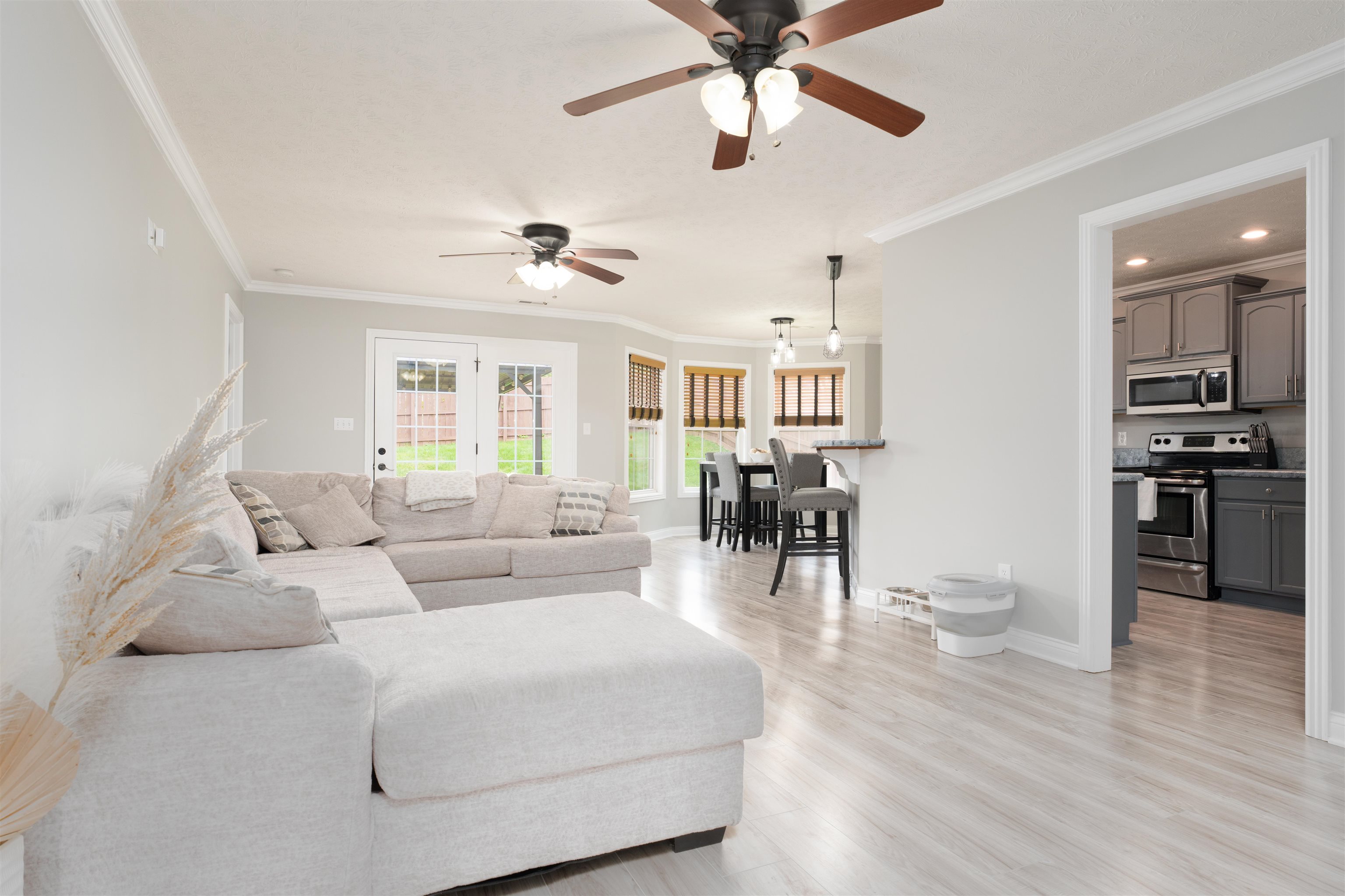 5012 Diamond Drive, Owensboro, Kentucky 42303, 3 Bedrooms Bedrooms, ,2 BathroomsBathrooms,Single Family Residence,For Sale,Diamond Drive,91386