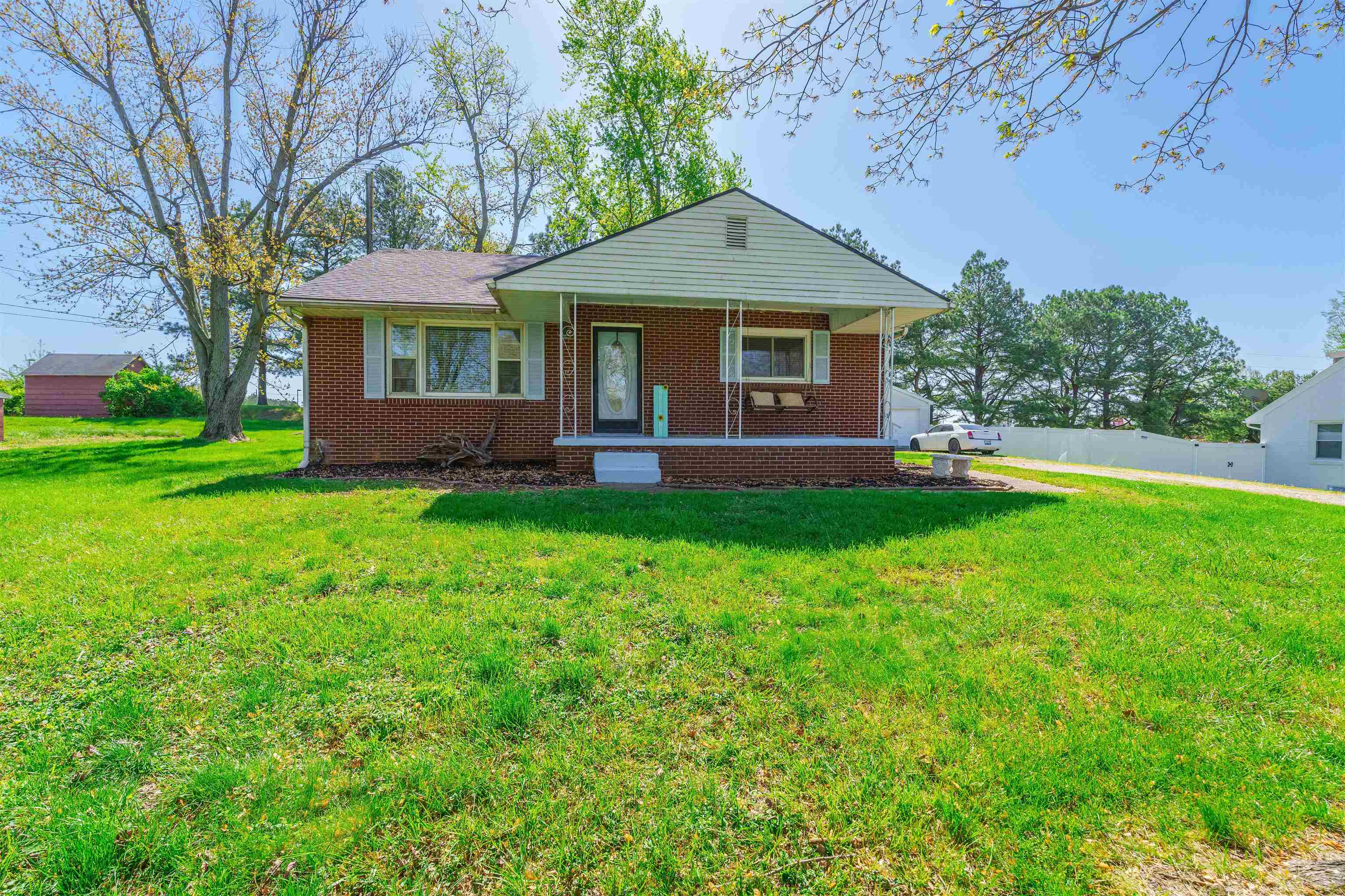 2736 Wimsatt Ct, Owensboro, Kentucky 42303, 4 Bedrooms Bedrooms, ,1 BathroomBathrooms,Single Family Residence,For Sale,Wimsatt Ct,91388