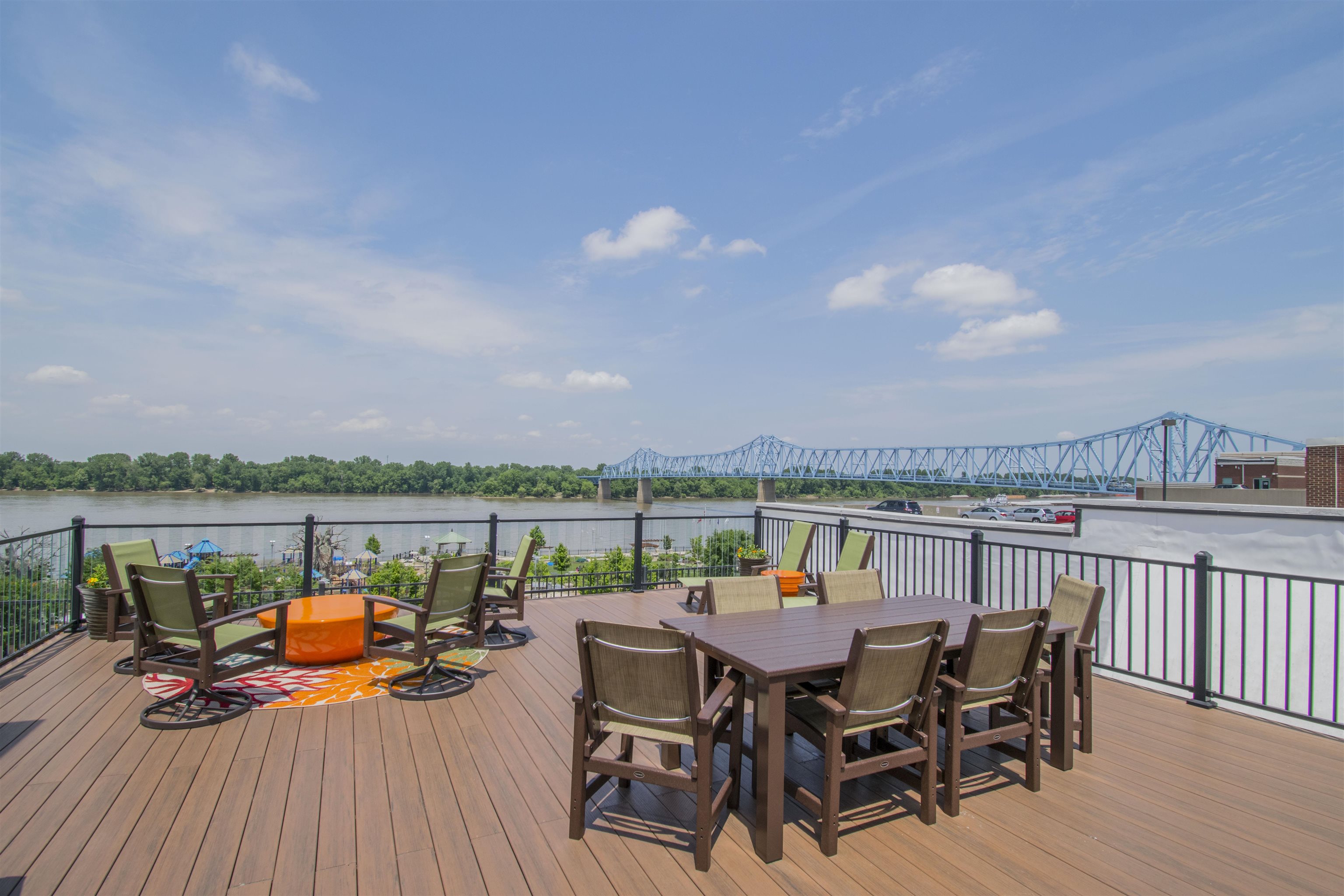 100 Allen St Apt #3B, Owensboro, Kentucky 42303, 2 Bedrooms Bedrooms, ,2 BathroomsBathrooms,Apartment,For Sale,Allen St Apt #3B,91389