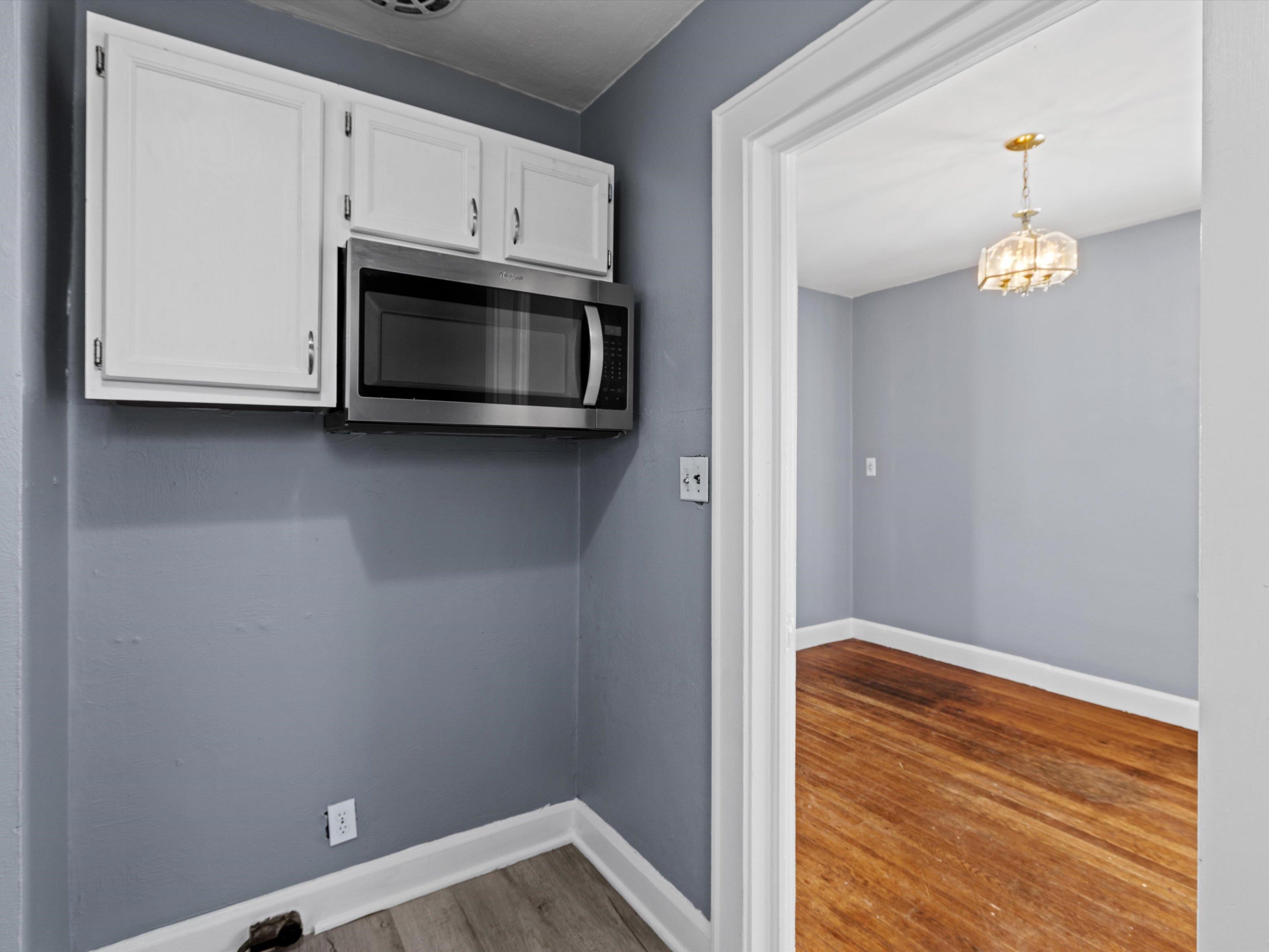 1335 Main Street, Henderson, Kentucky 42420, 2 Bedrooms Bedrooms, ,1 BathroomBathrooms,Single Family Residence,For Sale,Main Street,91392
