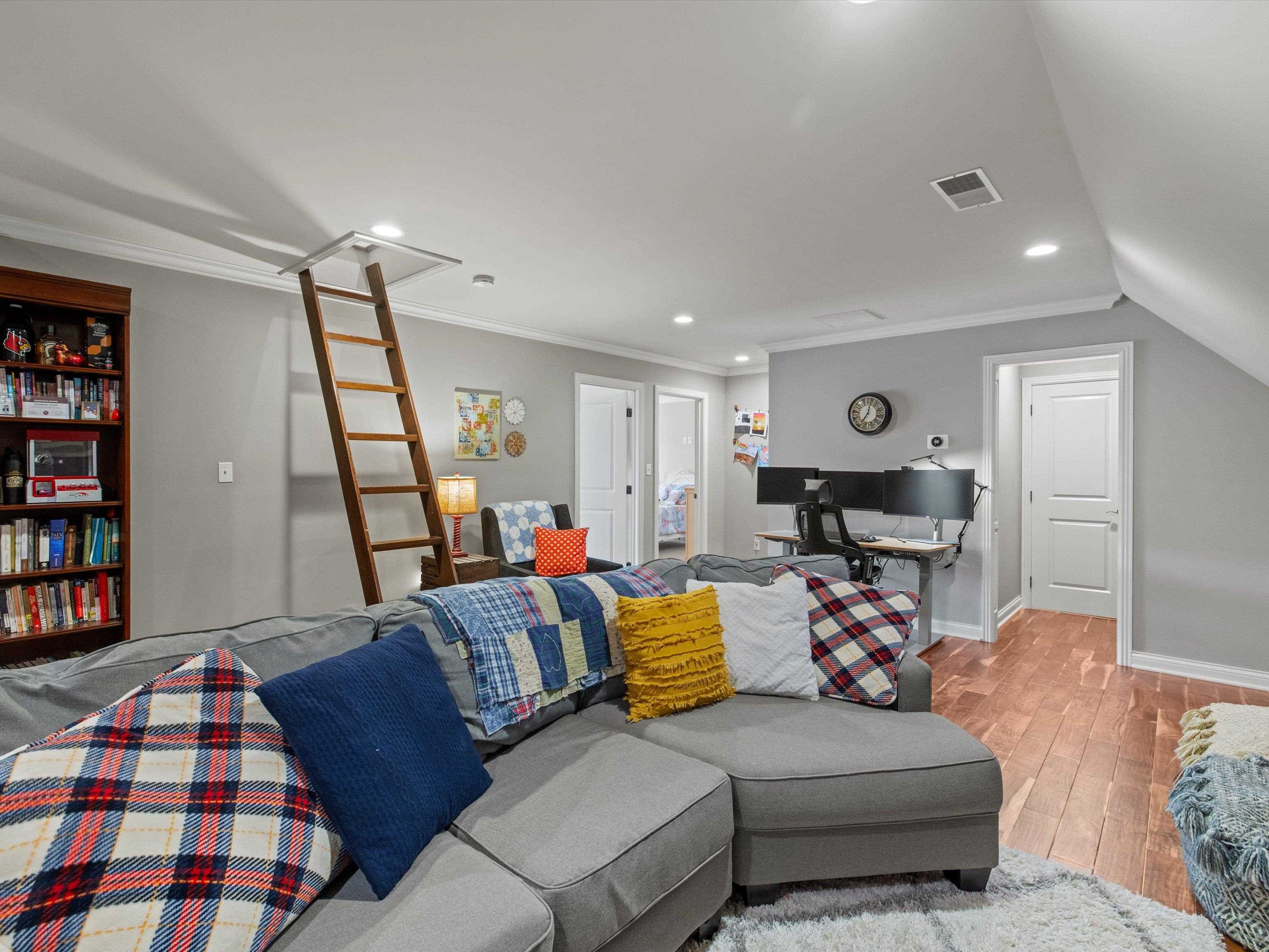 4499 Cool Springs Cove, Owensboro, Kentucky 42303, 4 Bedrooms Bedrooms, ,3 BathroomsBathrooms,Single Family Residence,For Sale,Cool Springs Cove,91394