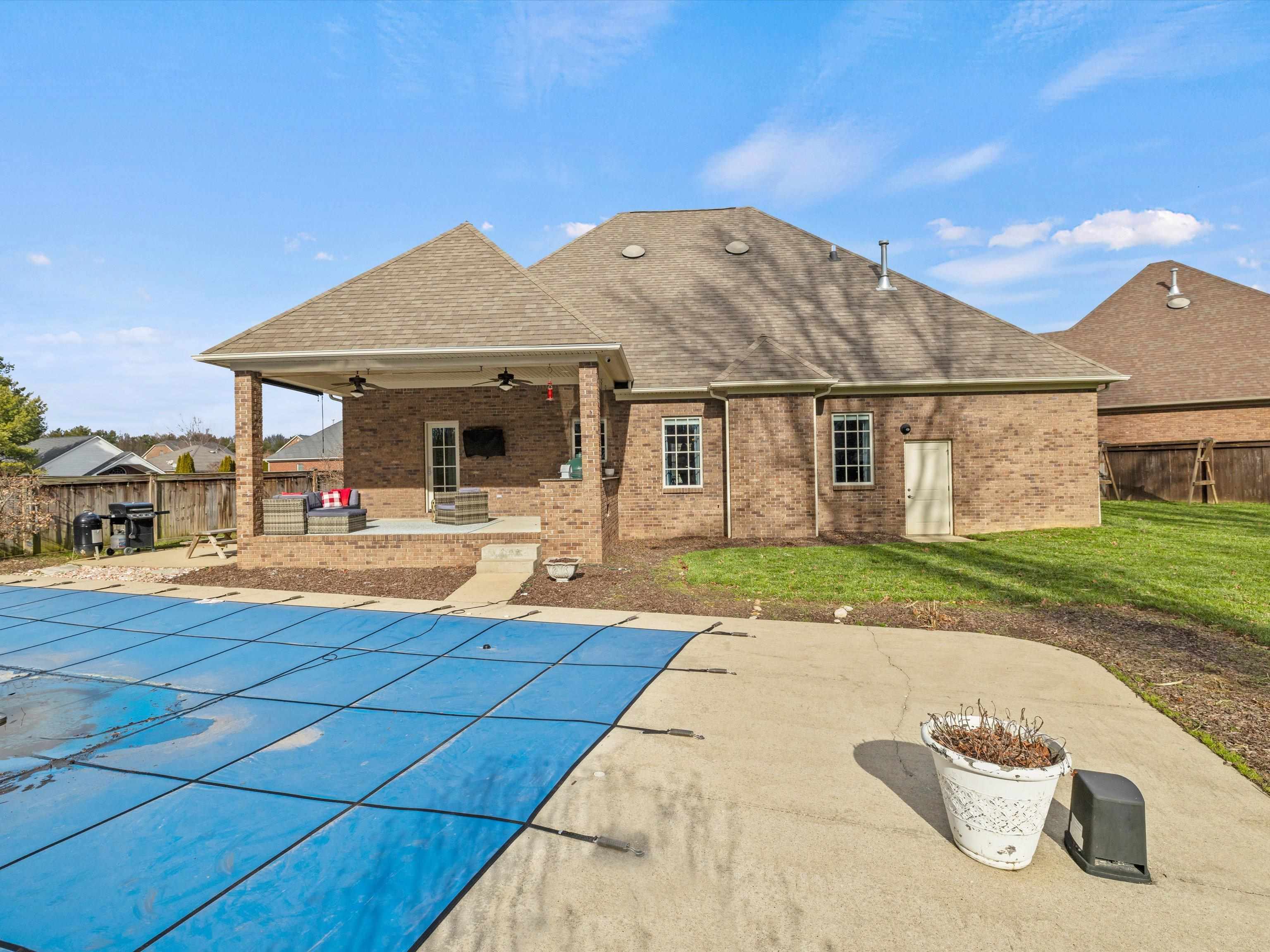 4499 Cool Springs Cove, Owensboro, Kentucky 42303, 4 Bedrooms Bedrooms, ,3 BathroomsBathrooms,Single Family Residence,For Sale,Cool Springs Cove,91394