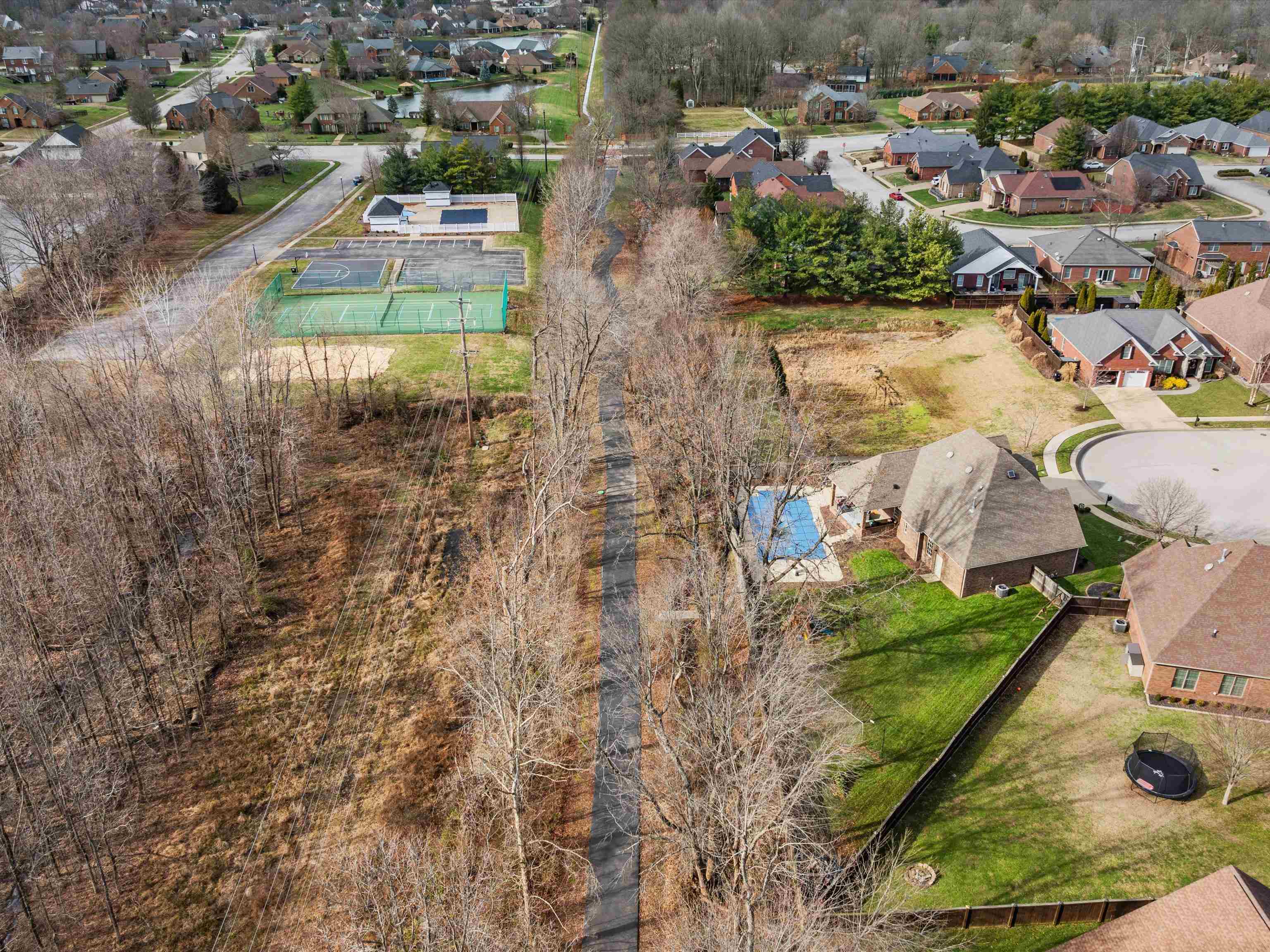 4499 Cool Springs Cove, Owensboro, Kentucky 42303, 4 Bedrooms Bedrooms, ,3 BathroomsBathrooms,Single Family Residence,For Sale,Cool Springs Cove,91394