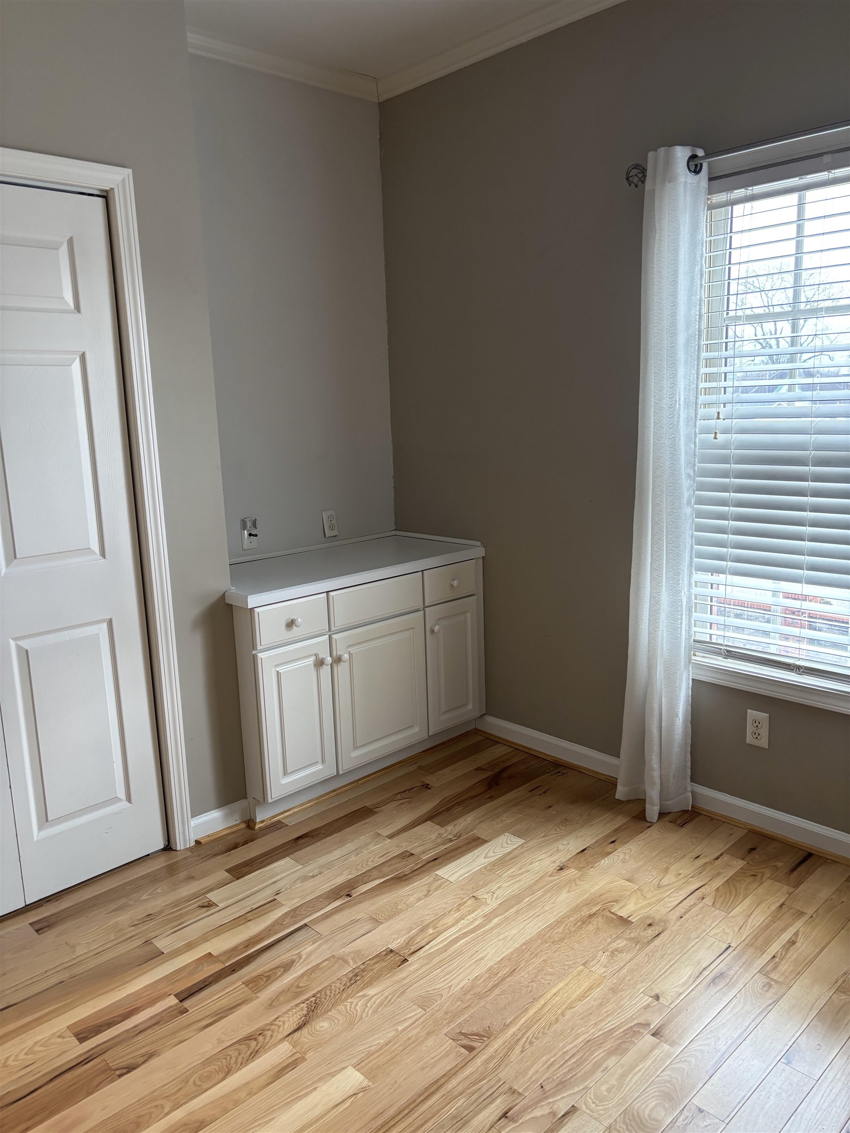 933 1st Street, Owensboro, Kentucky 42301-0690, 2 Bedrooms Bedrooms, ,2 BathroomsBathrooms,Condominium,For Sale,1st Street,91397