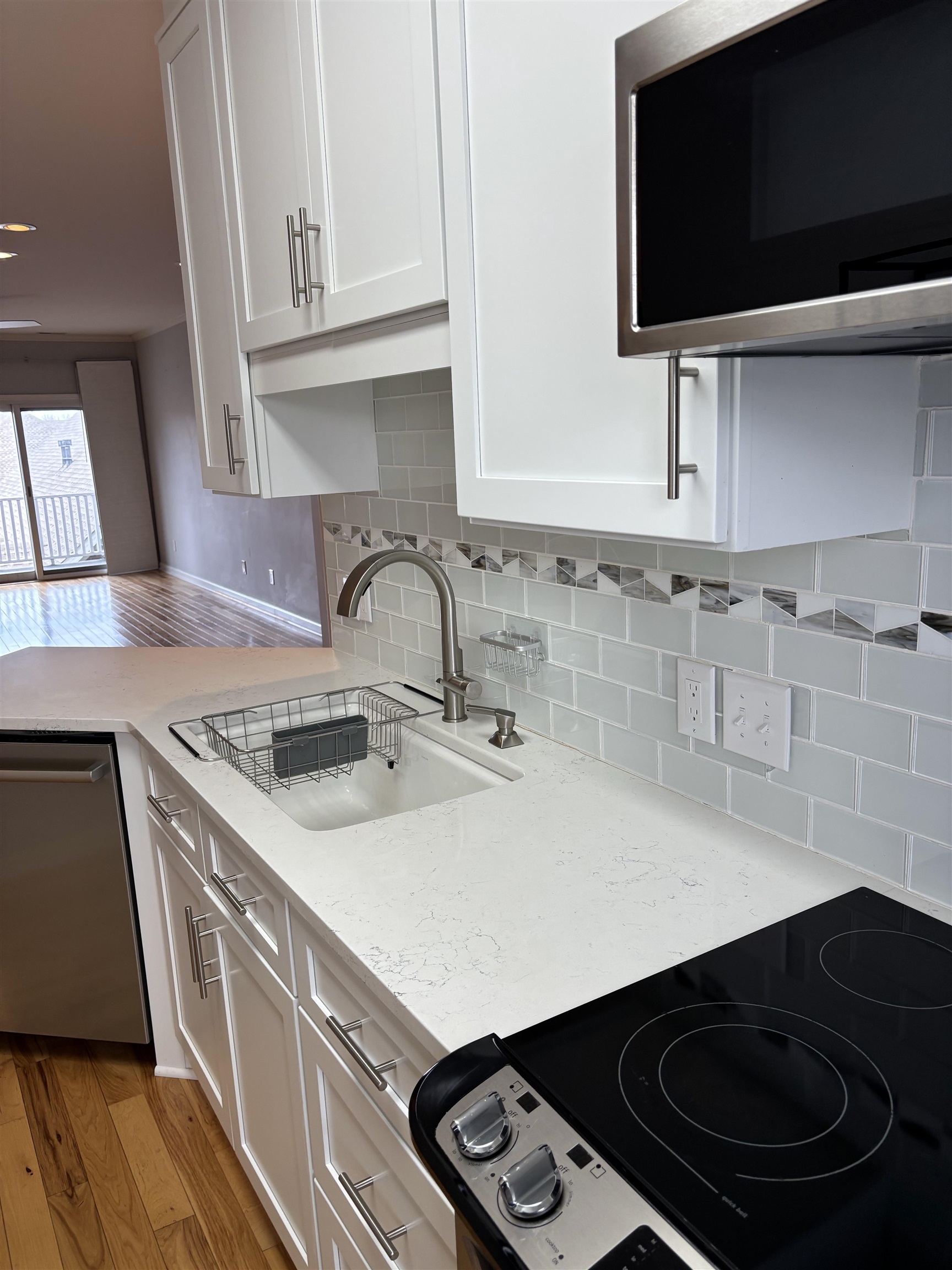 933 1st Street, Owensboro, Kentucky 42301-0690, 2 Bedrooms Bedrooms, ,2 BathroomsBathrooms,Condominium,For Sale,1st Street,91397