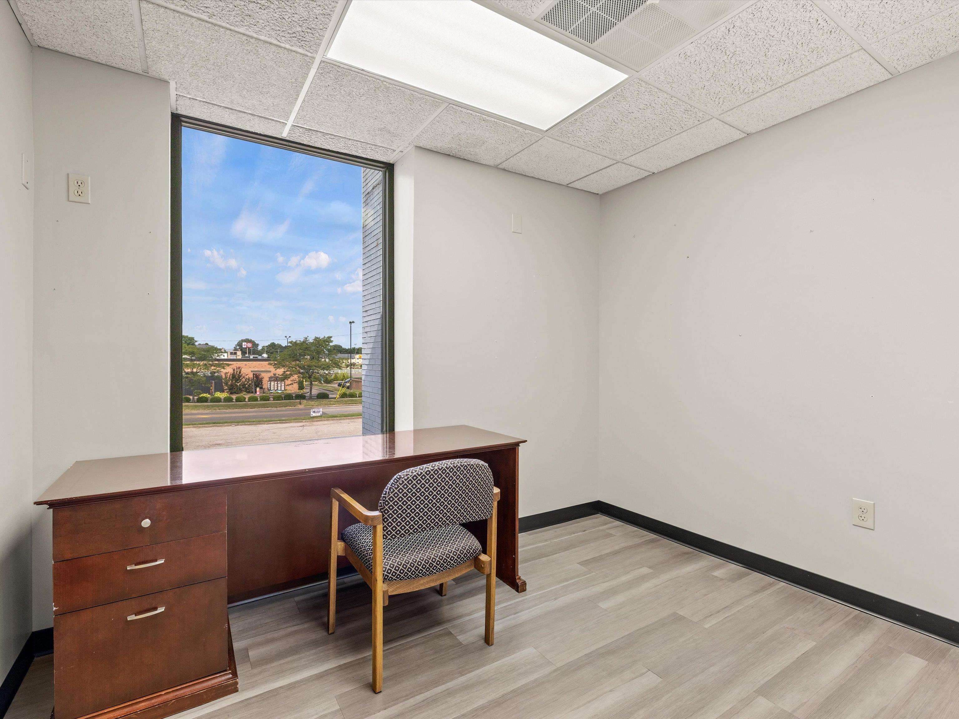 750 Salem Drive, Owensboro, Kentucky 42303, ,Office,For Sale,Salem Drive,91402