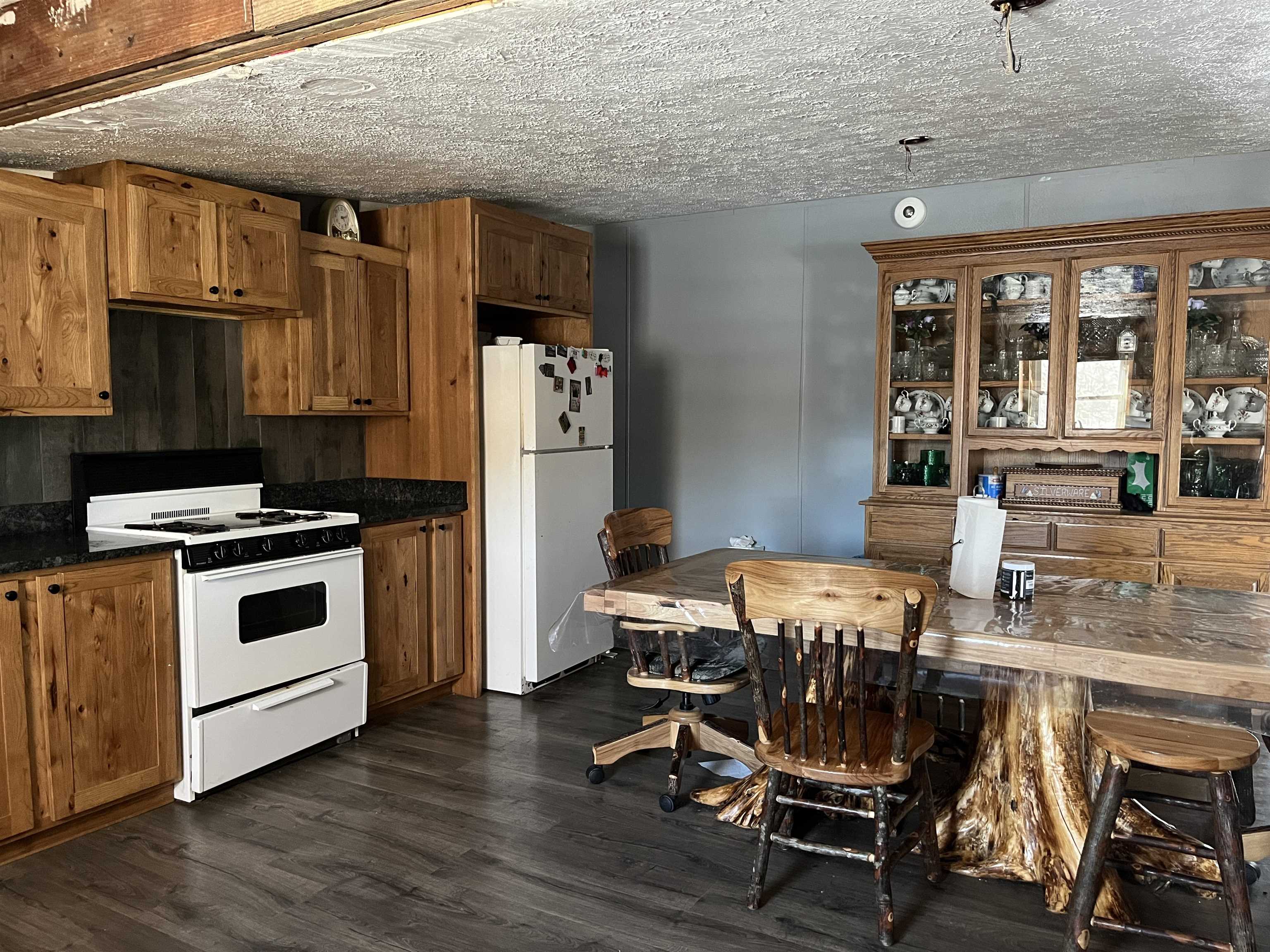 300 Baker Lane, Hawesville, Kentucky 42348, 5 Bedrooms Bedrooms, ,2 BathroomsBathrooms,Farm,For Sale,Baker Lane,91403