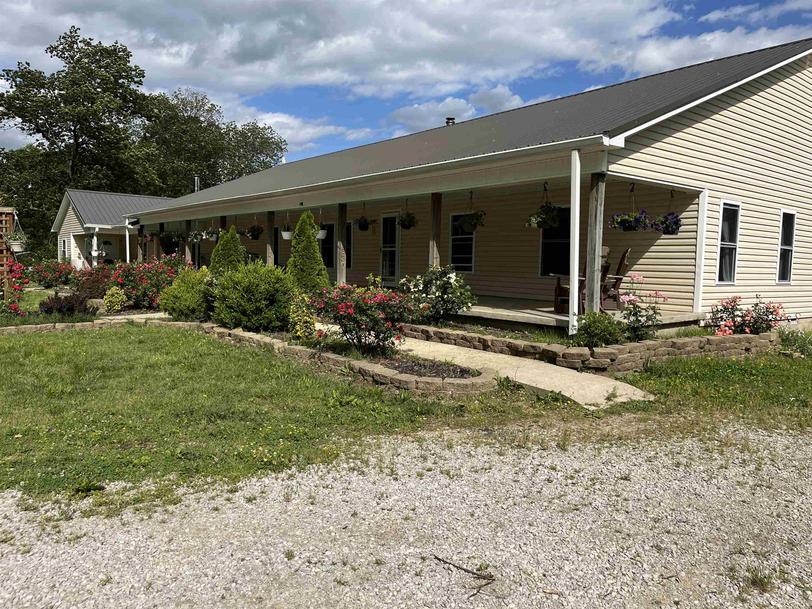300 Baker Lane, Hawesville, Kentucky 42348, 5 Bedrooms Bedrooms, ,2 BathroomsBathrooms,Farm,For Sale,Baker Lane,91403
