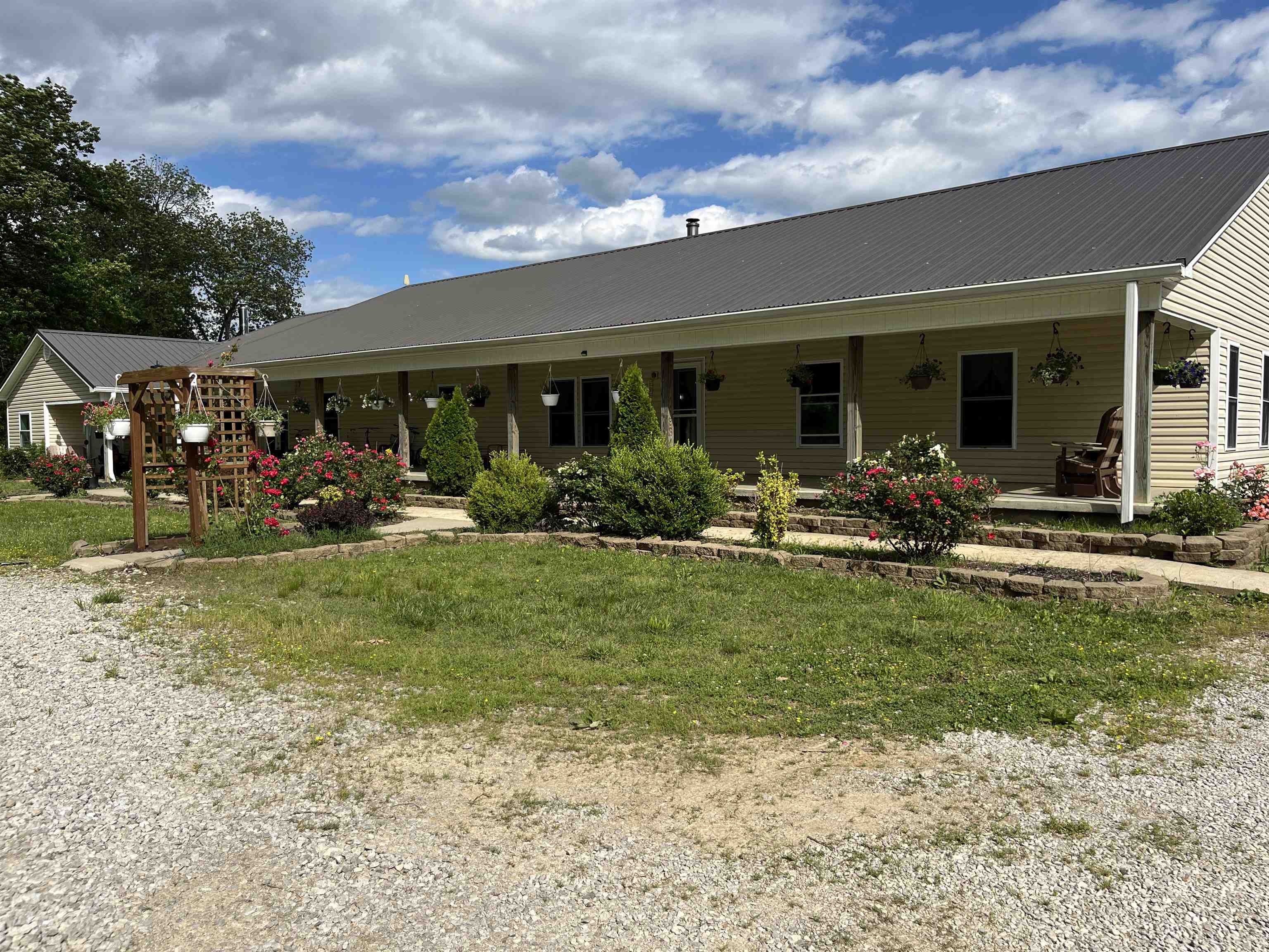 300 Baker Lane, Hawesville, Kentucky 42348, 5 Bedrooms Bedrooms, ,2 BathroomsBathrooms,Farm,For Sale,Baker Lane,91403