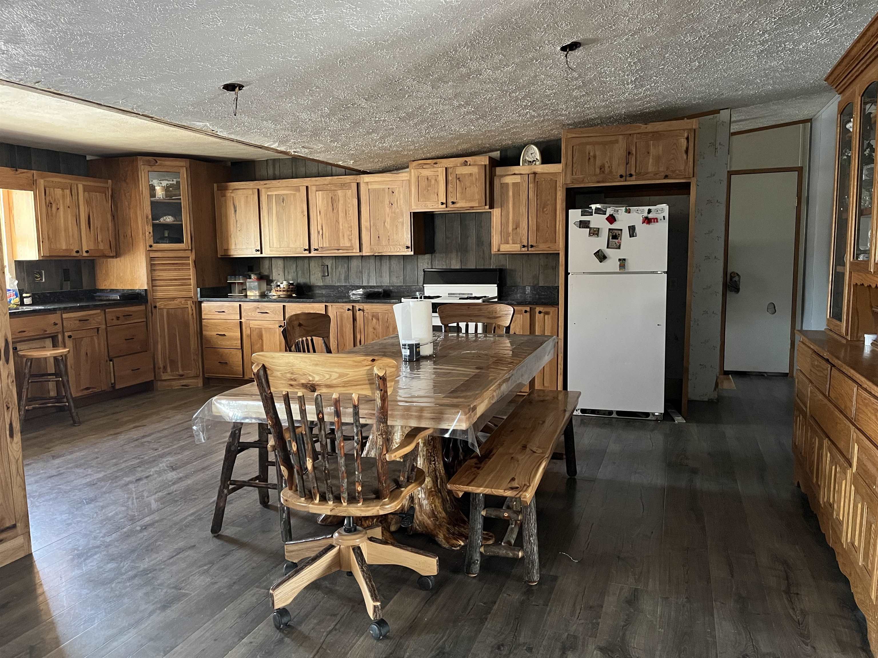 300 Baker Lane, Hawesville, Kentucky 42348, 5 Bedrooms Bedrooms, ,2 BathroomsBathrooms,Farm,For Sale,Baker Lane,91403