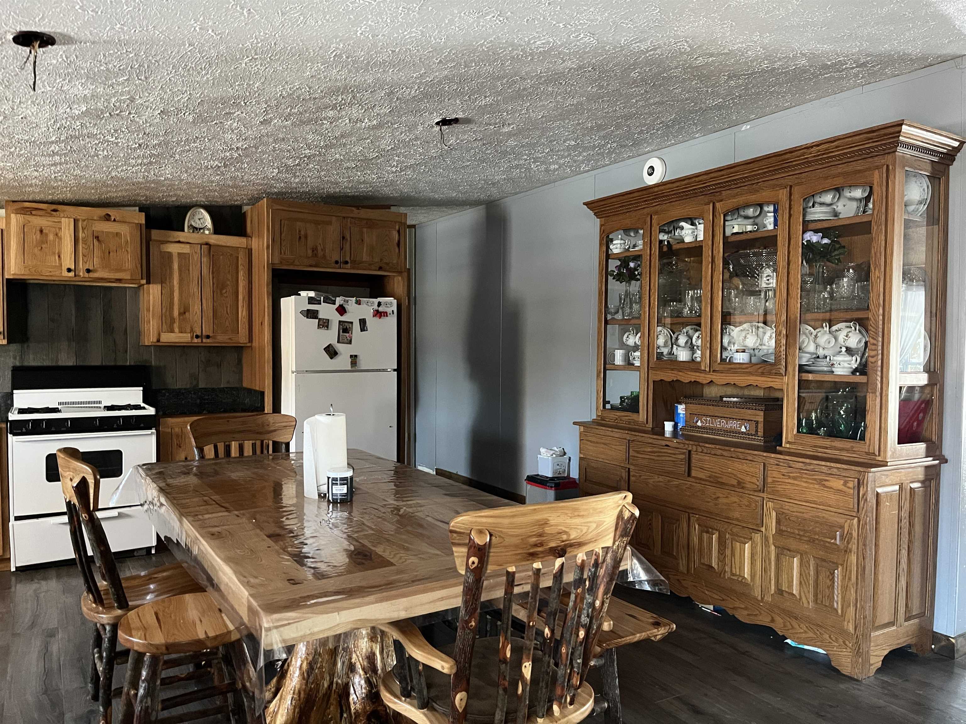 300 Baker Lane, Hawesville, Kentucky 42348, 5 Bedrooms Bedrooms, ,2 BathroomsBathrooms,Farm,For Sale,Baker Lane,91403