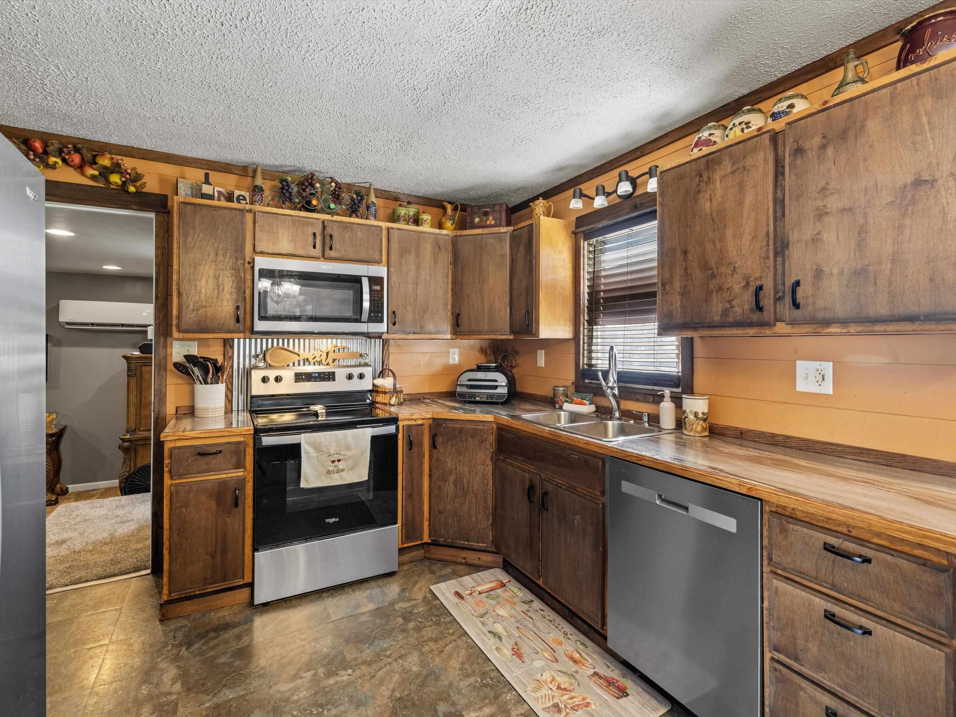 204 Duvall Rd, Beaver Dam, Kentucky 42320, 4 Bedrooms Bedrooms, ,2 BathroomsBathrooms,Single Family Residence,For Sale,Duvall Rd,91404