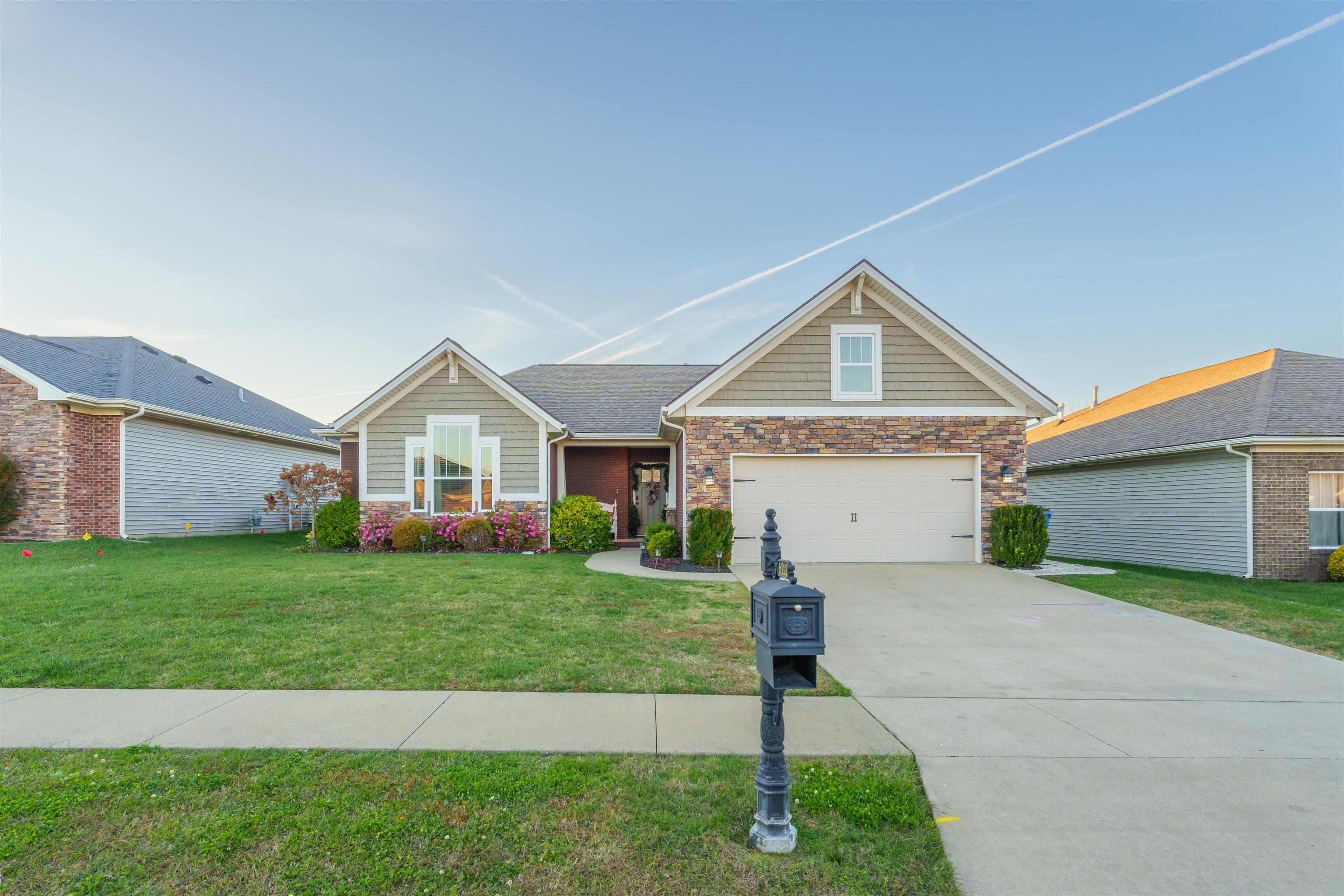 5111 Garnet Ct, Owensboro, Kentucky 42303, 4 Bedrooms Bedrooms, ,2 BathroomsBathrooms,Single Family Residence,For Sale,Garnet Ct,91407