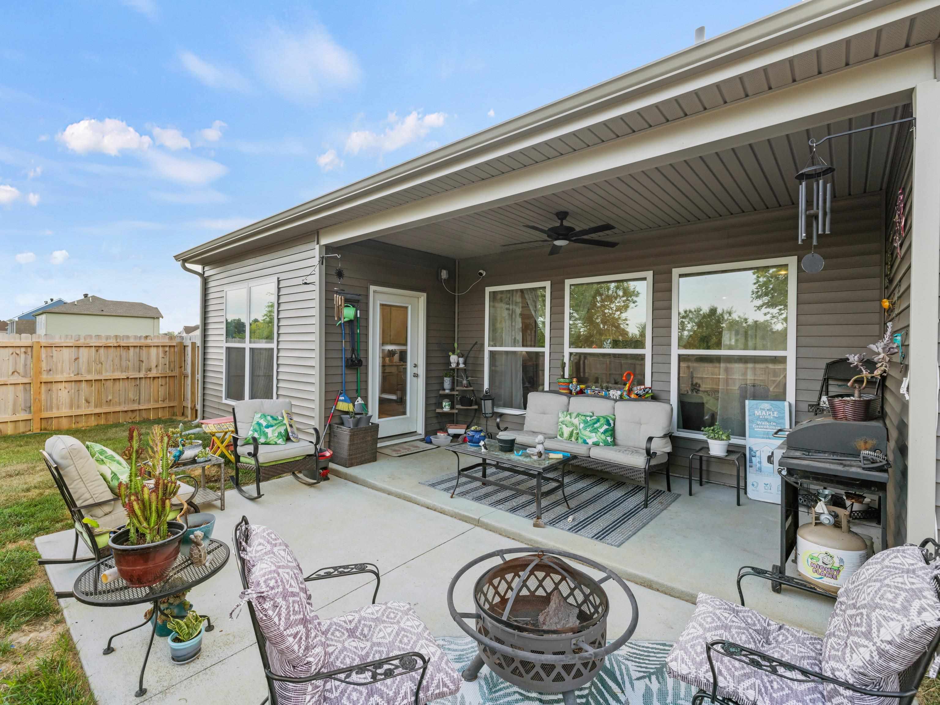 2122 Pebble Wood Drive, Owensboro, Kentucky 42303, 3 Bedrooms Bedrooms, ,2 BathroomsBathrooms,Single Family Residence,For Sale,Pebble Wood Drive,91409