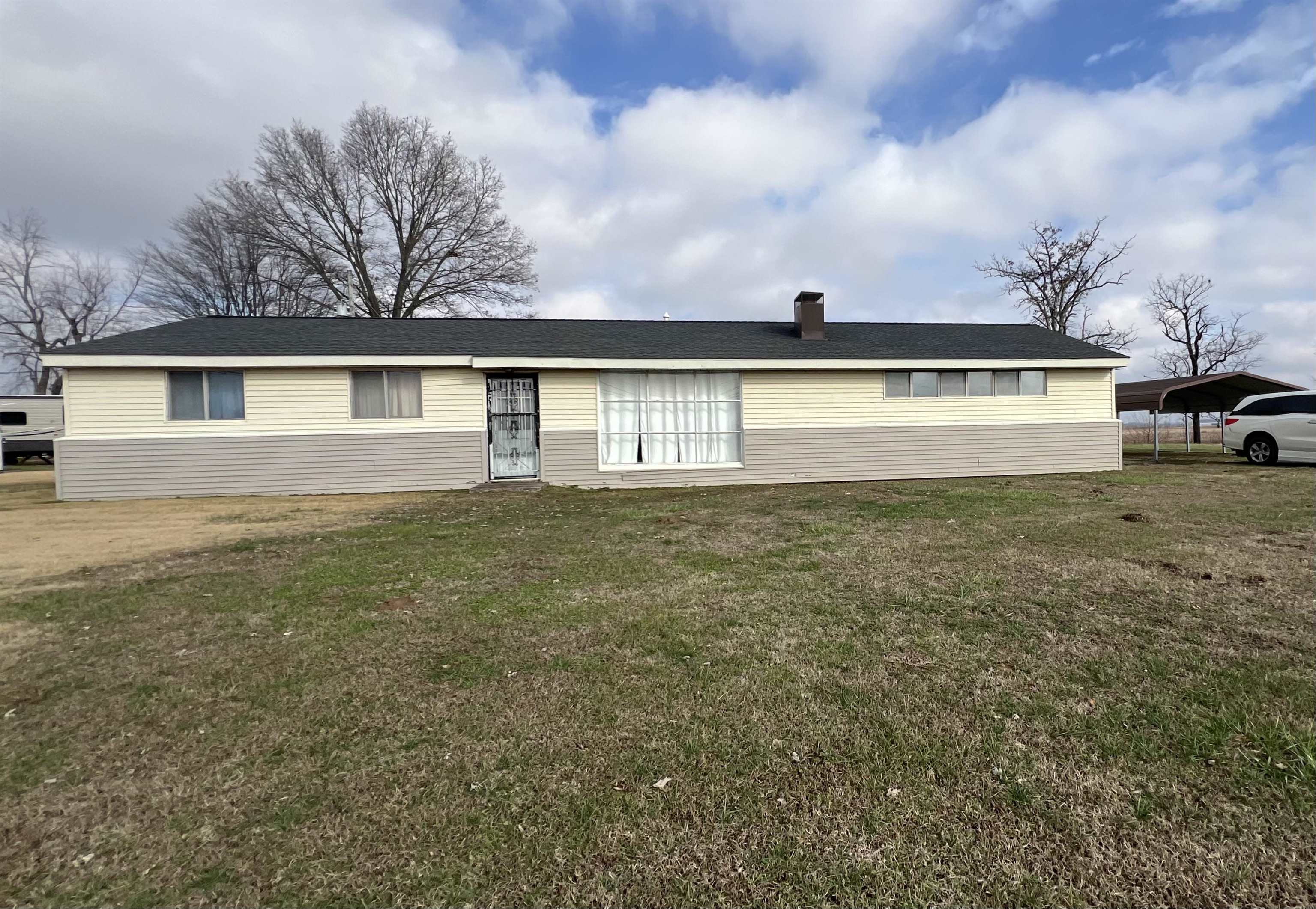 7139 US 60 W, Owensboro, Kentucky 42301, 4 Bedrooms Bedrooms, ,1 BathroomBathrooms,Single Family Residence,For Sale,US 60 W,91410