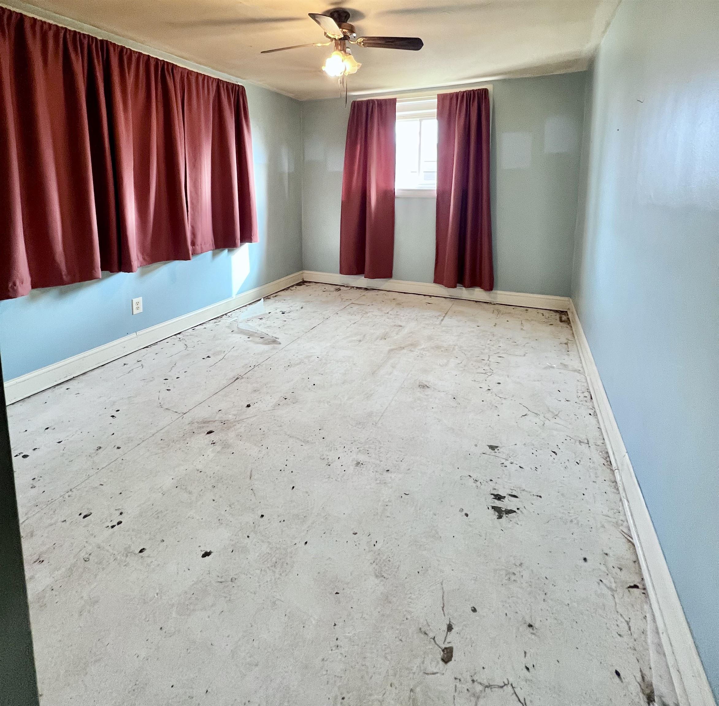 7139 US 60 W, Owensboro, Kentucky 42301, 4 Bedrooms Bedrooms, ,1 BathroomBathrooms,Single Family Residence,For Sale,US 60 W,91410