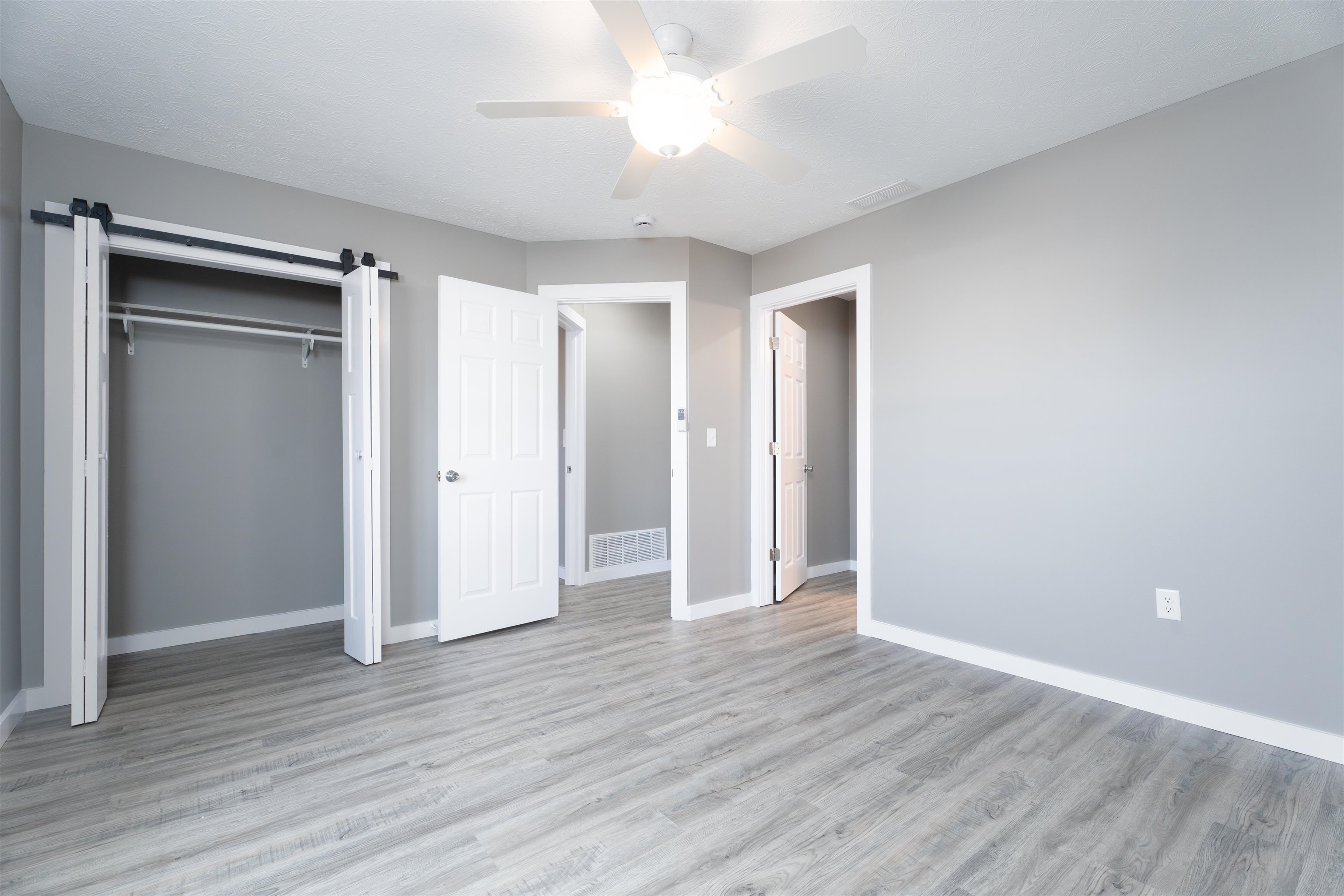 701 Hall St, Owensboro, Kentucky 42303, 3 Bedrooms Bedrooms, ,2 BathroomsBathrooms,Single Family Residence,For Sale,Hall St,91411
