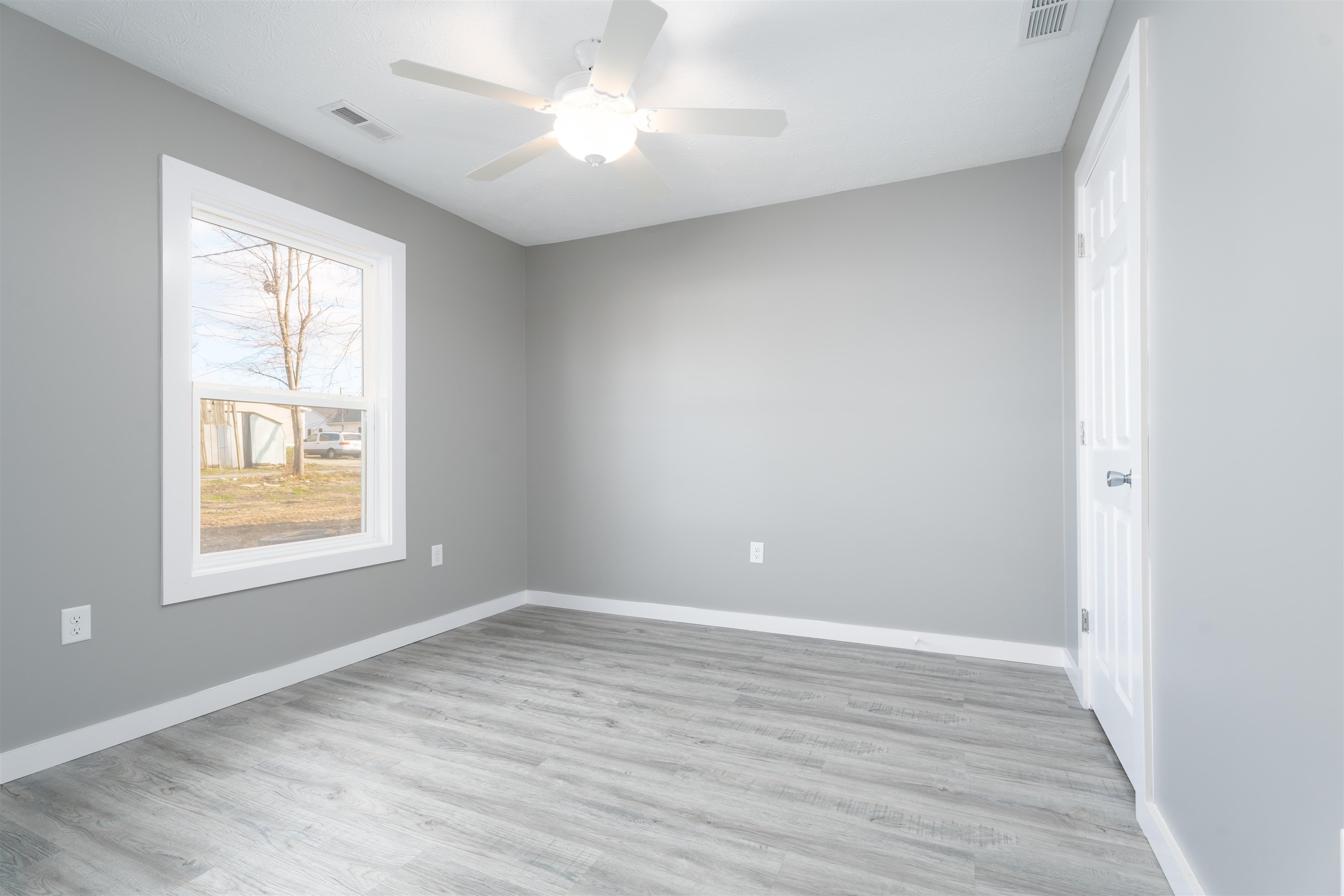 701 Hall St, Owensboro, Kentucky 42303, 3 Bedrooms Bedrooms, ,2 BathroomsBathrooms,Single Family Residence,For Sale,Hall St,91411